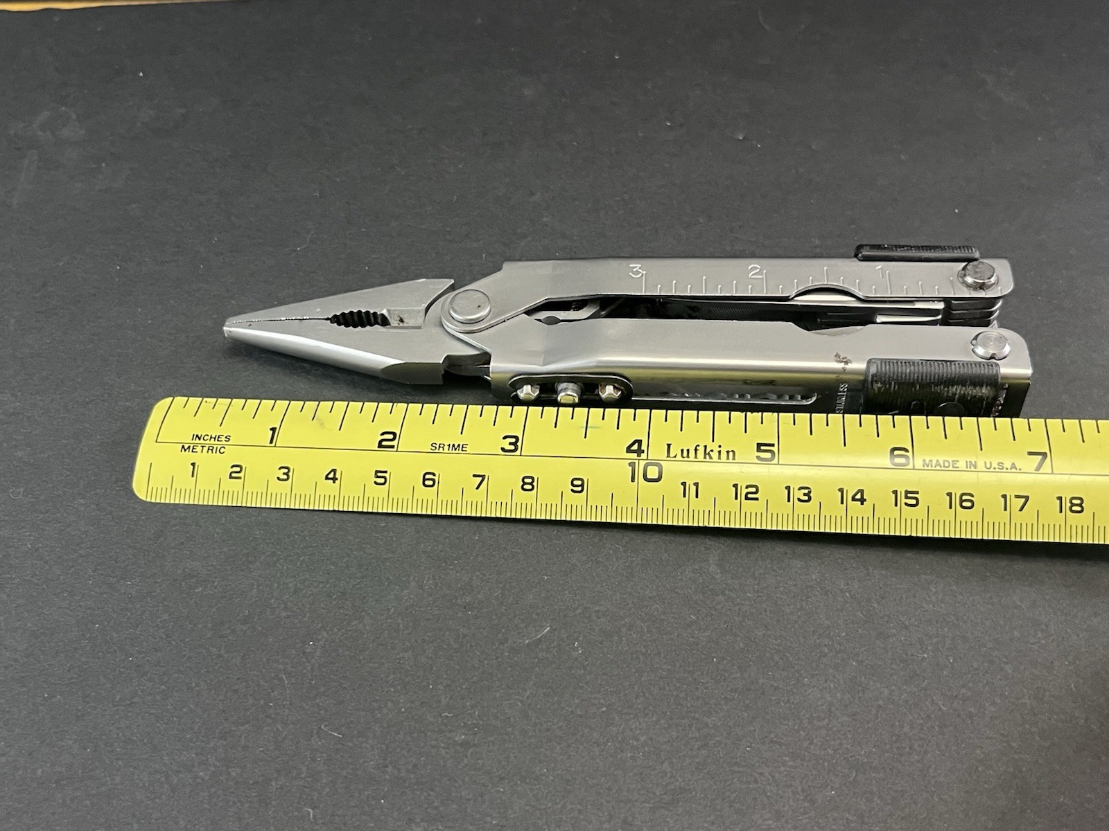 Gerber MP600 Needlenose Multi-Tool W/ Canvas Sheath File Knives Wire Cutter Etc.