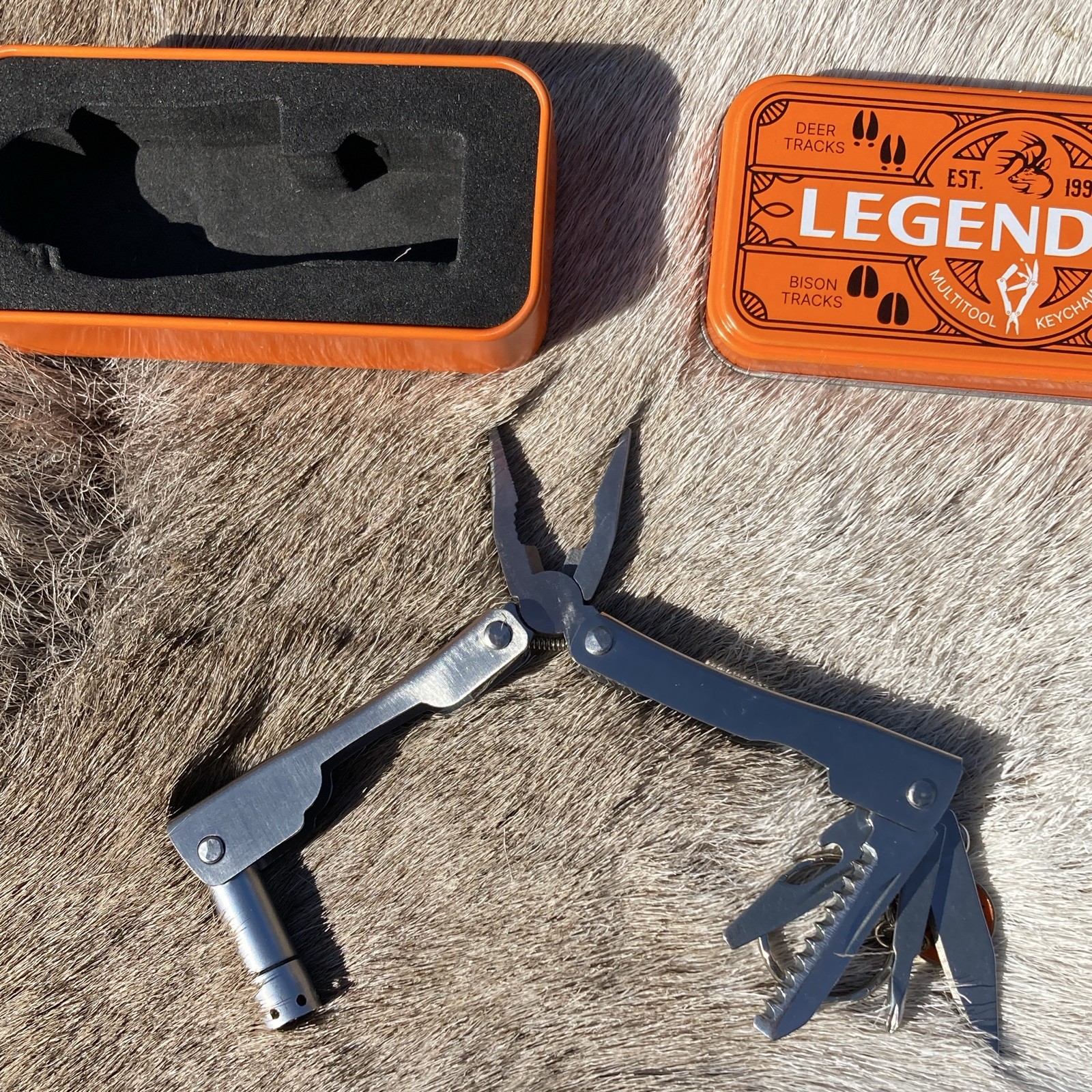 Legendary Whitetails Multi-Tool Keychain, 6 Tools, Silver Metal