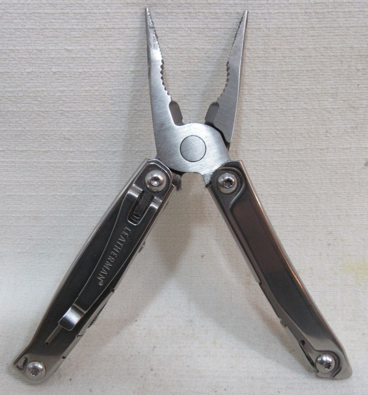 Leatherman Bolster Multi-Tool 12 Function W/Belt Clip