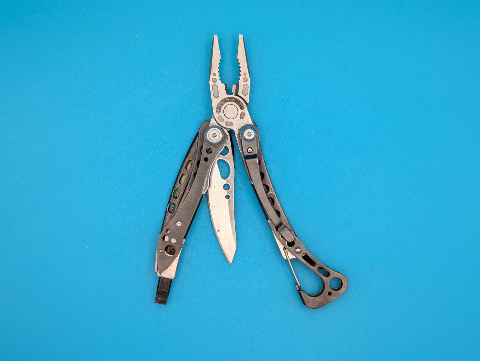 Leatherman Skeletool CX Multitool Plain Edge Knife!