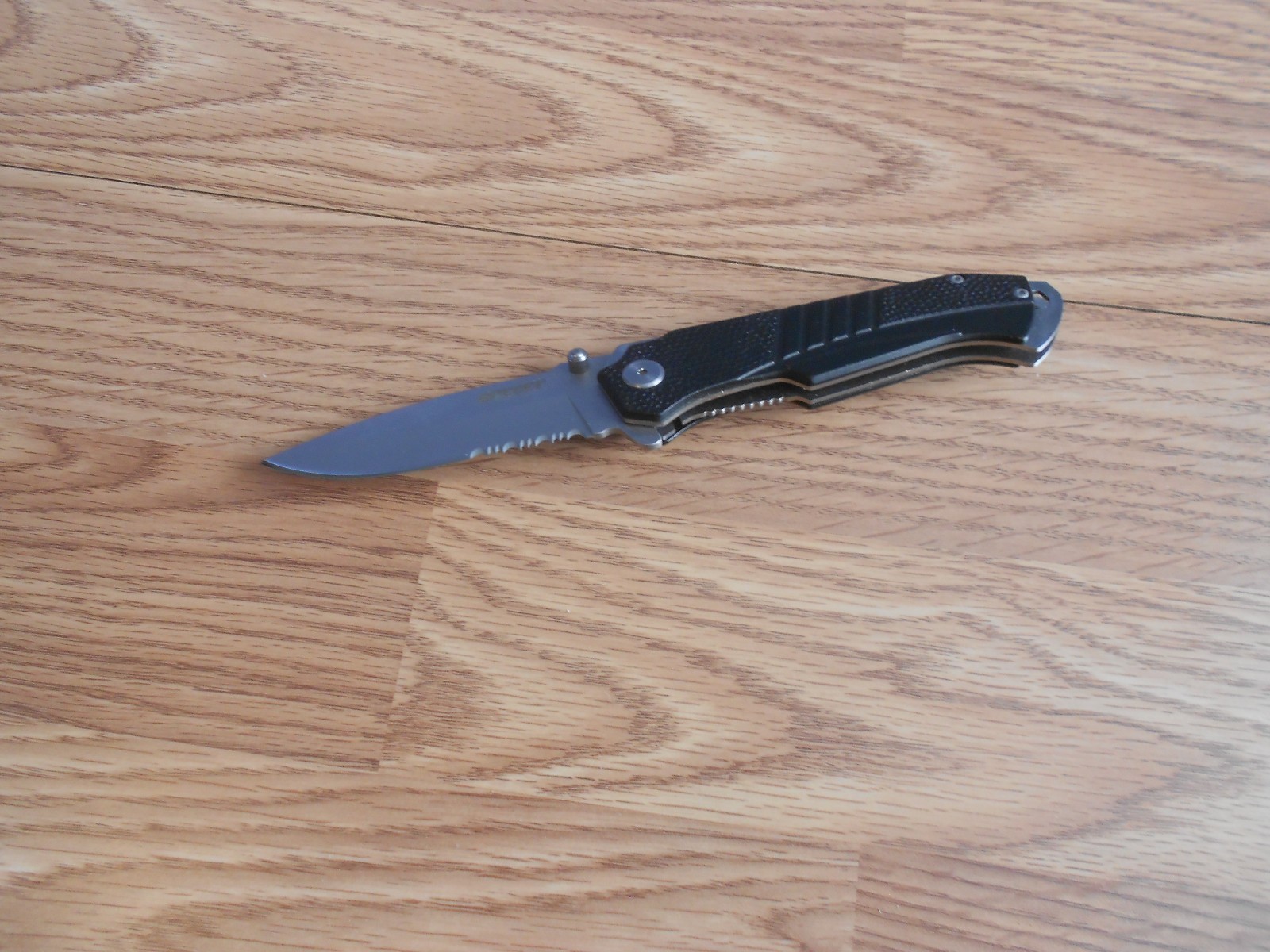 BULLET POCKET KNIFE 7 3/4″ OPEN 3 1/4″ SERRATED BLADE 4 1/2″ CLOSED STAINLESS