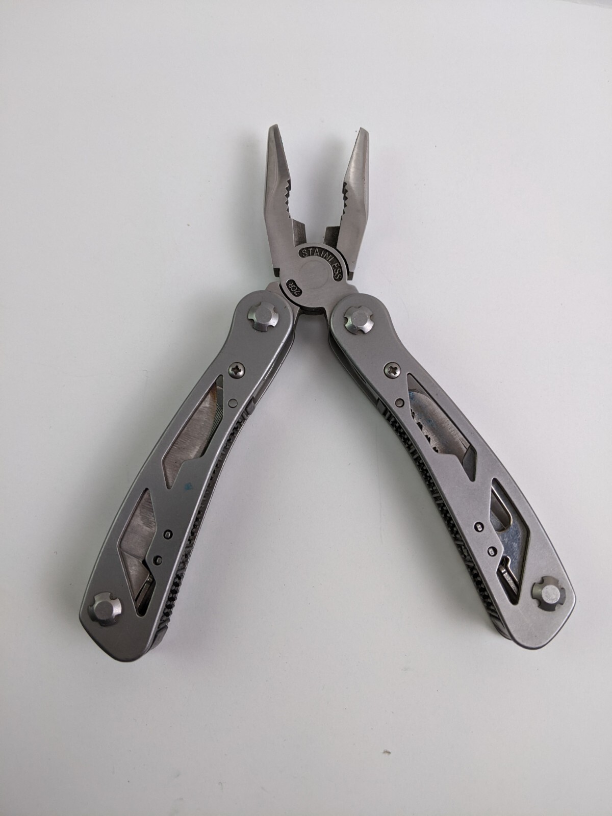 Stanley CR2 Folding Camping Multi Tool 9 function 4.25″ closed