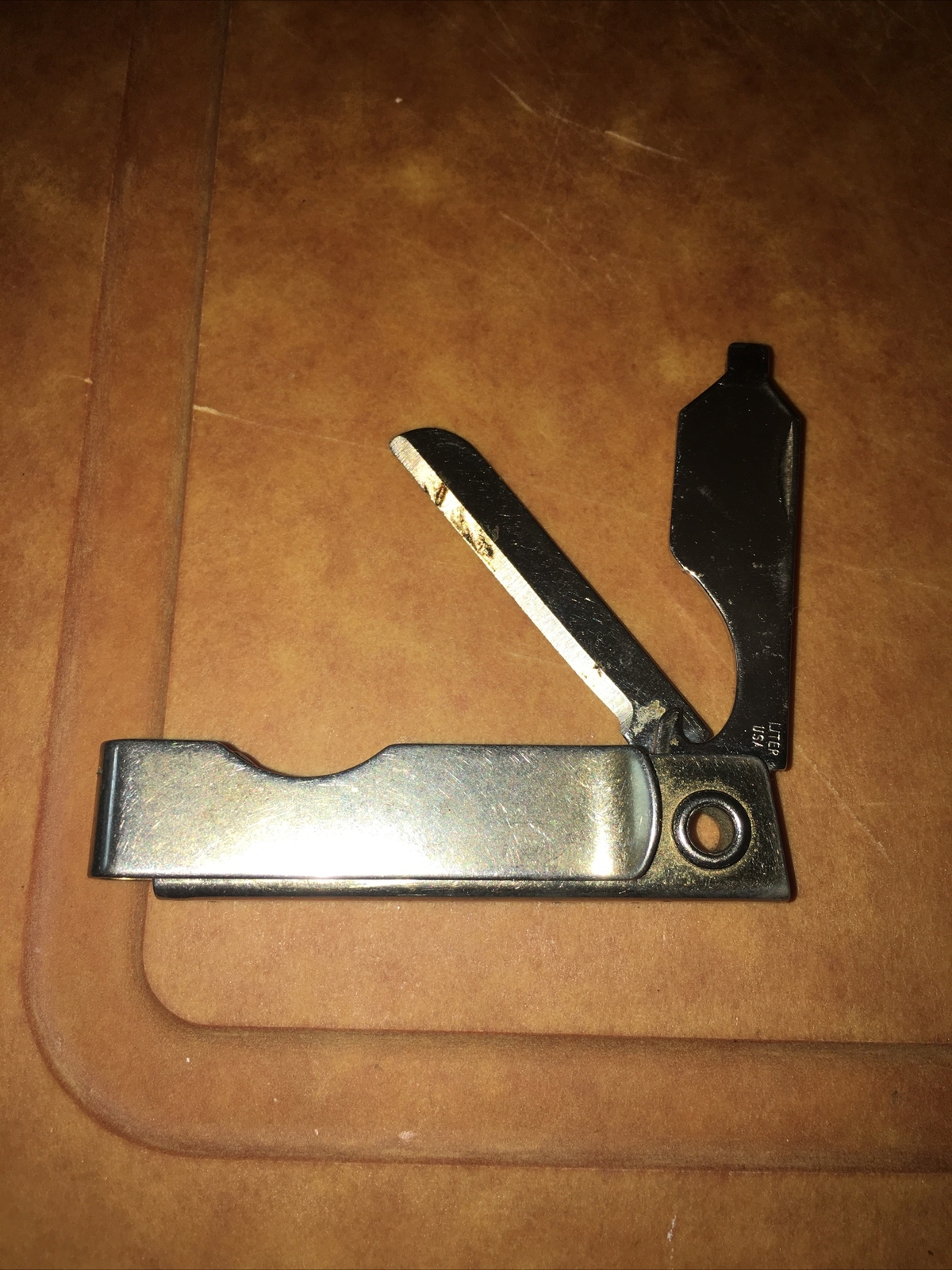 Piper, Jaffray & Hopwood X Liter USA Multi Tool And Money Clip