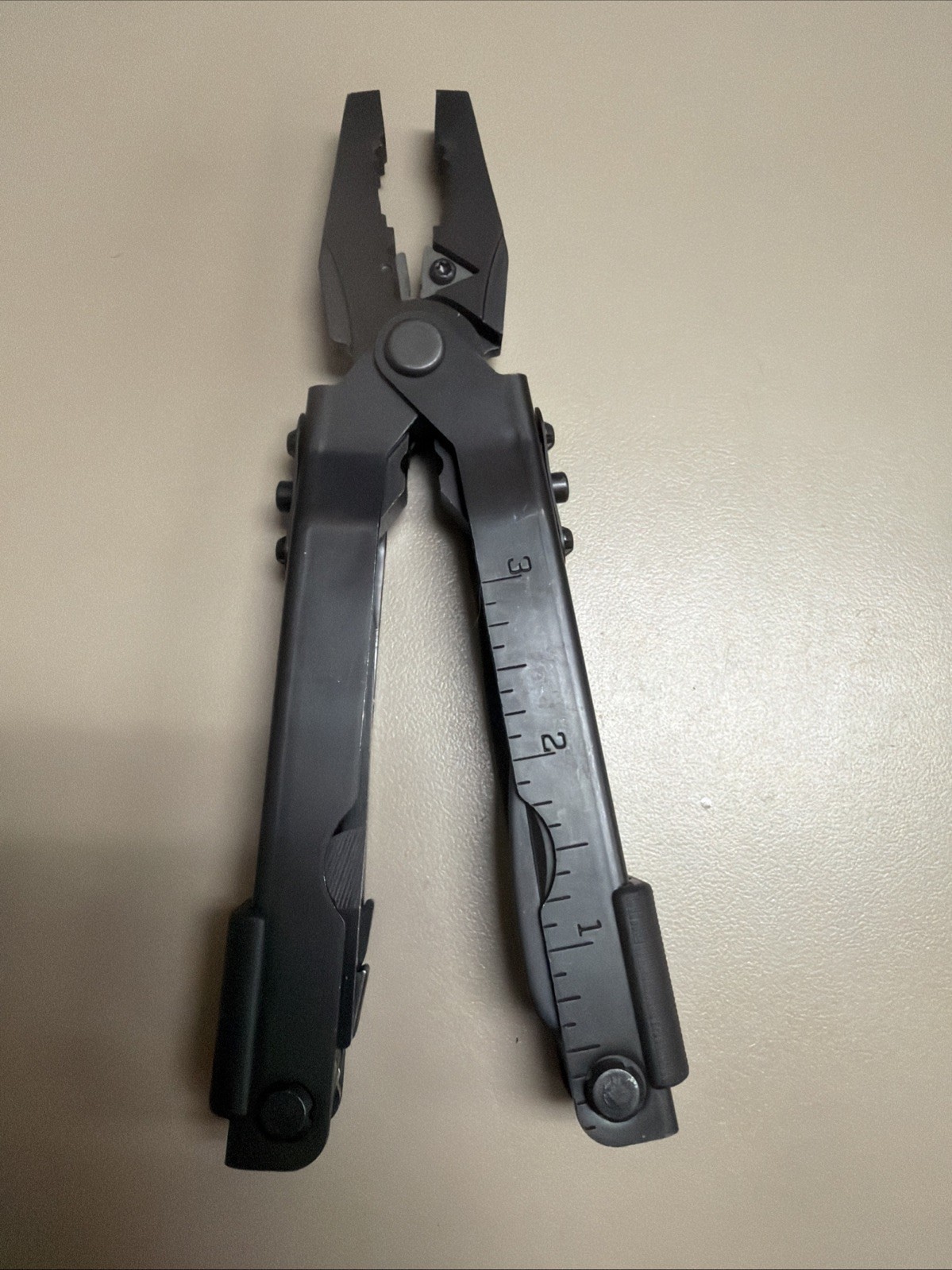 Gerber Multi-Plier 600 Bluntnose Black Stainless Steel Pliers Screwdriver Knife