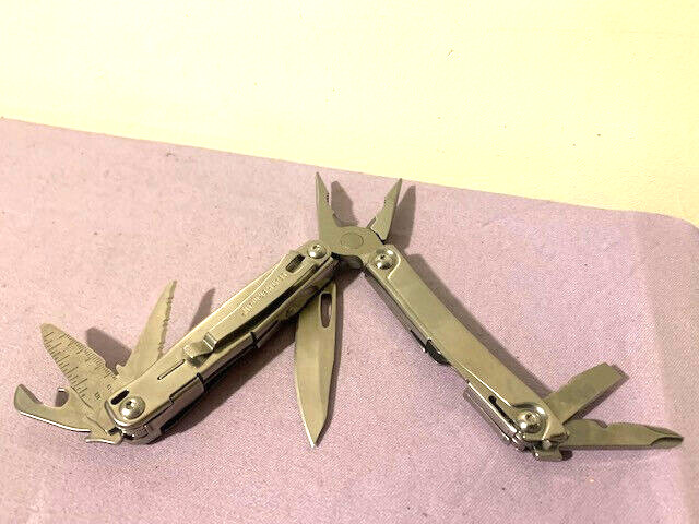 Leatherman Bolster Stainless Steel Multi-Tool With Pliers & Other Tools – Great