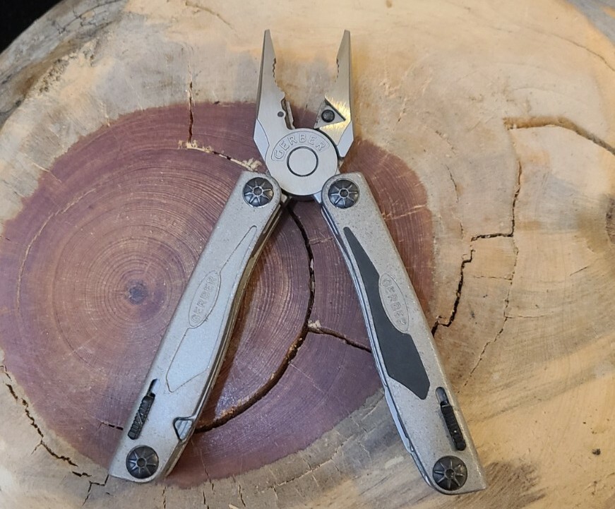 RARE Gerber MP700 Urban Legend Multi-plier- Great Condition – B80