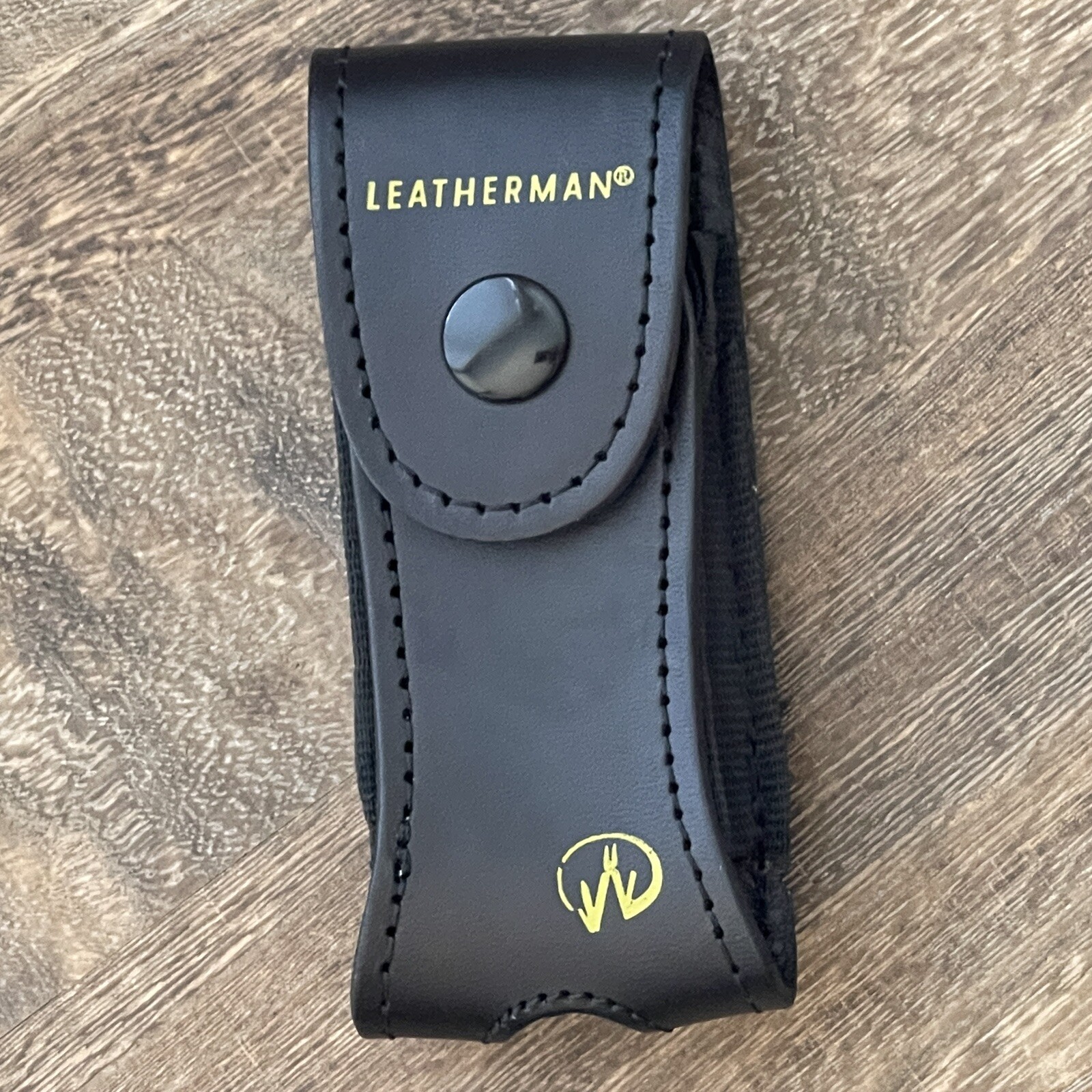 Sheath for Leatherman Charge Plus, Charge TTi, Wave; leather sheath w/pockets