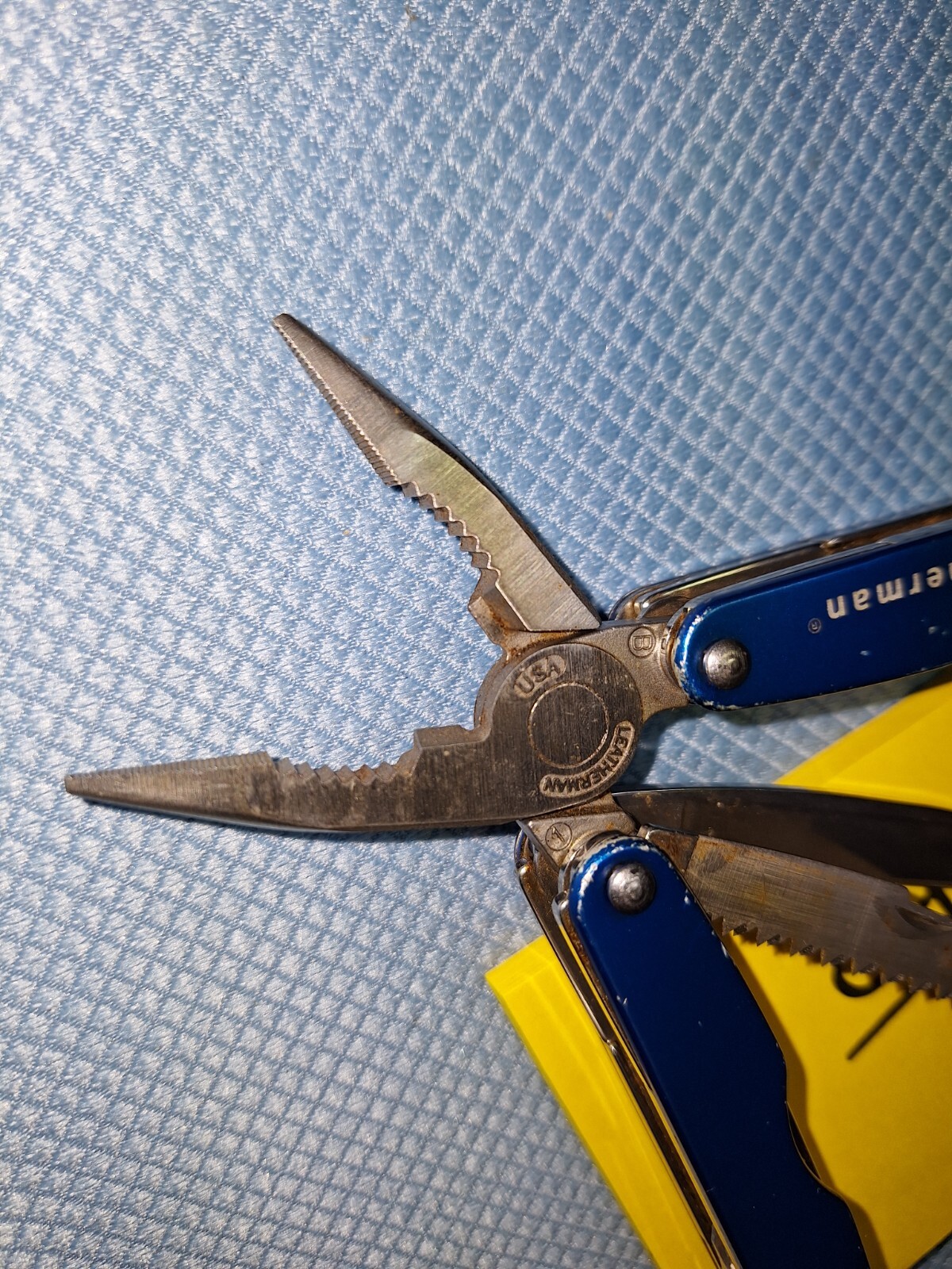 1 Leatherman BLUE CS4 JUICE Multi Tool FISHING Excellent LOT F51