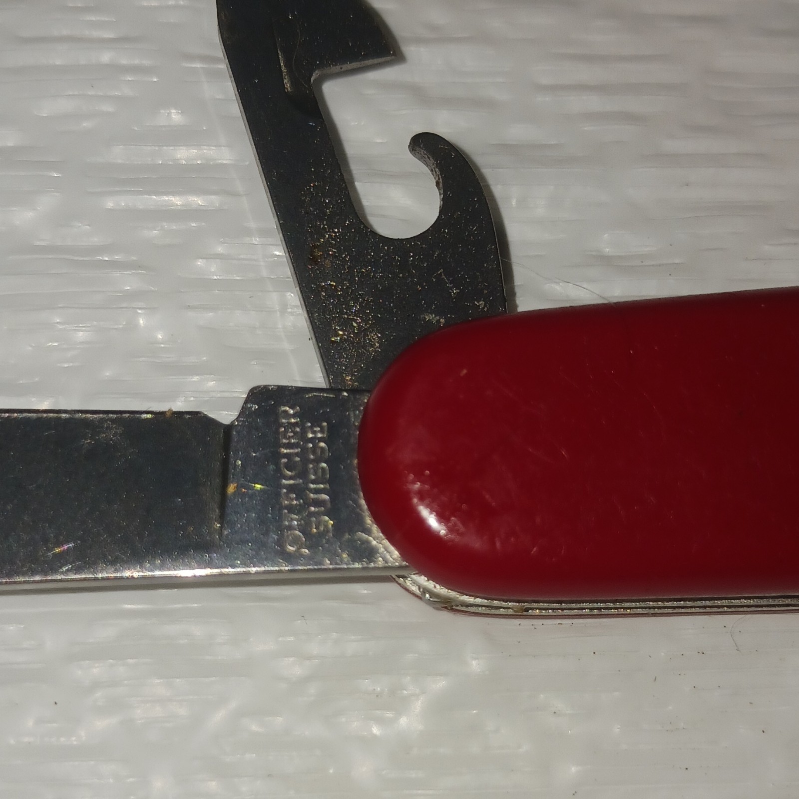Victorinox Classic SD Swiss Army Multi-Tool Red 6-Tool Keyring 2in Blade