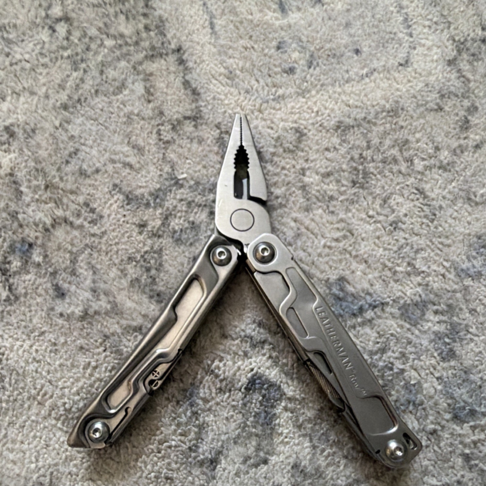 Leatherman REV Stainless Steel Multi-Tool Plier Silver 832127