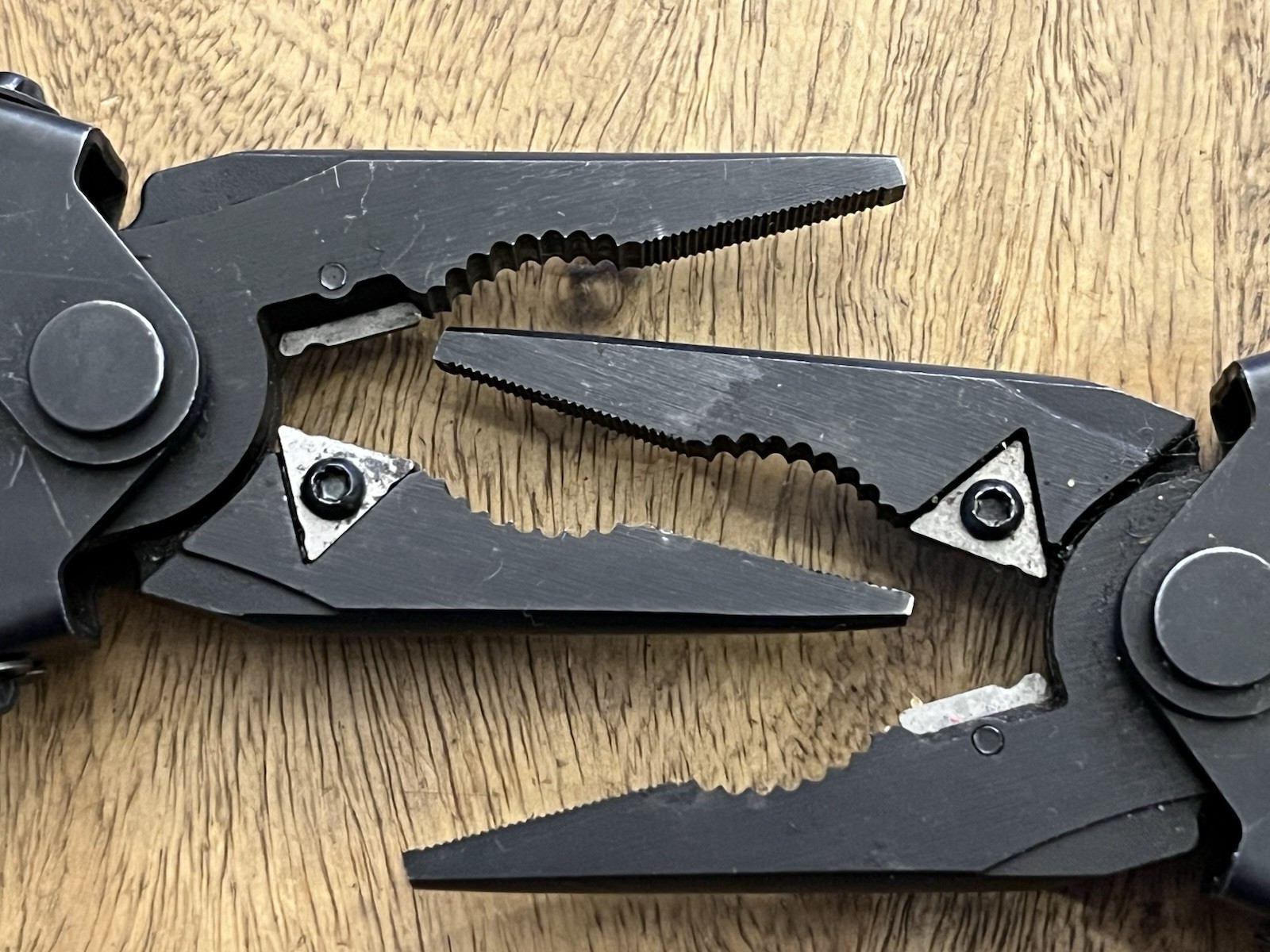 -USA- Gerber Multi Tool MP600 SUPER Nice! w/Gerber Sheath TSA Confiscated Lot 2