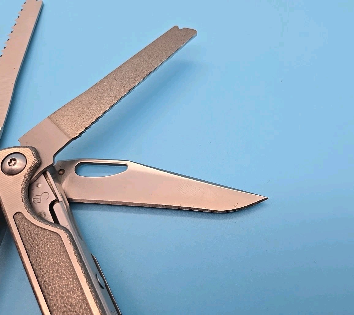 Leatherman Charge Ti Multi-Tool w/ Sheath – Dated 0205 – 154CM Blade – Retired