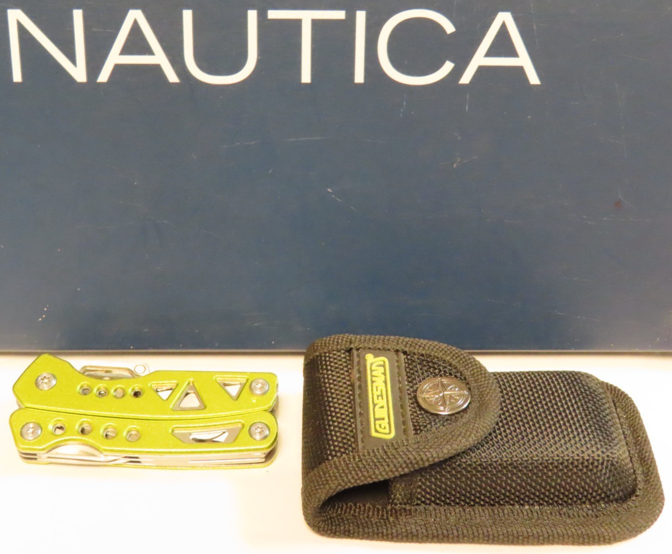 GUIDESMAN MULTI TOOL WITH BLACK NYLON CASE
