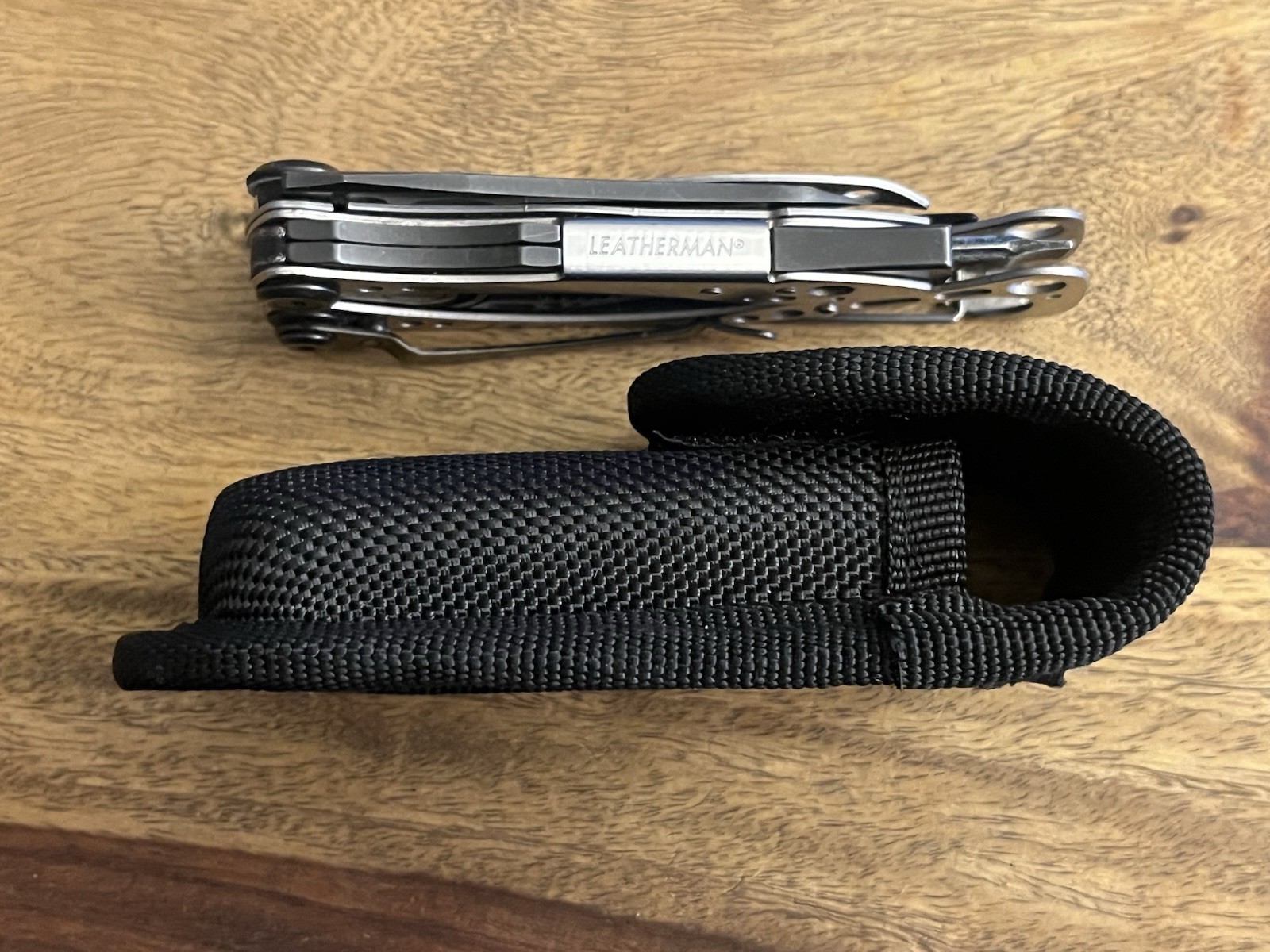2020 Leatherman Skeletool MultiTool Black Oxide SUPER NICE!! w/New Nylon Sheath