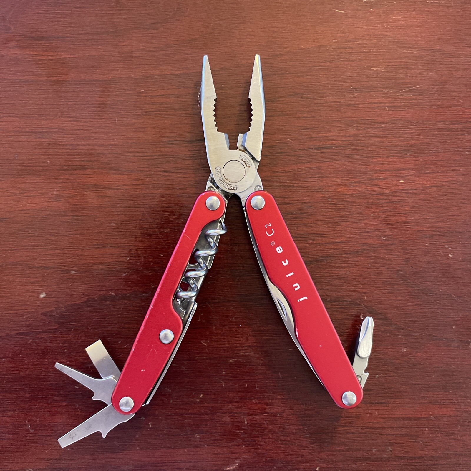 Red Gen 1 Leatherman Juice C2 Multitool. Discontinued/Retired/NLA