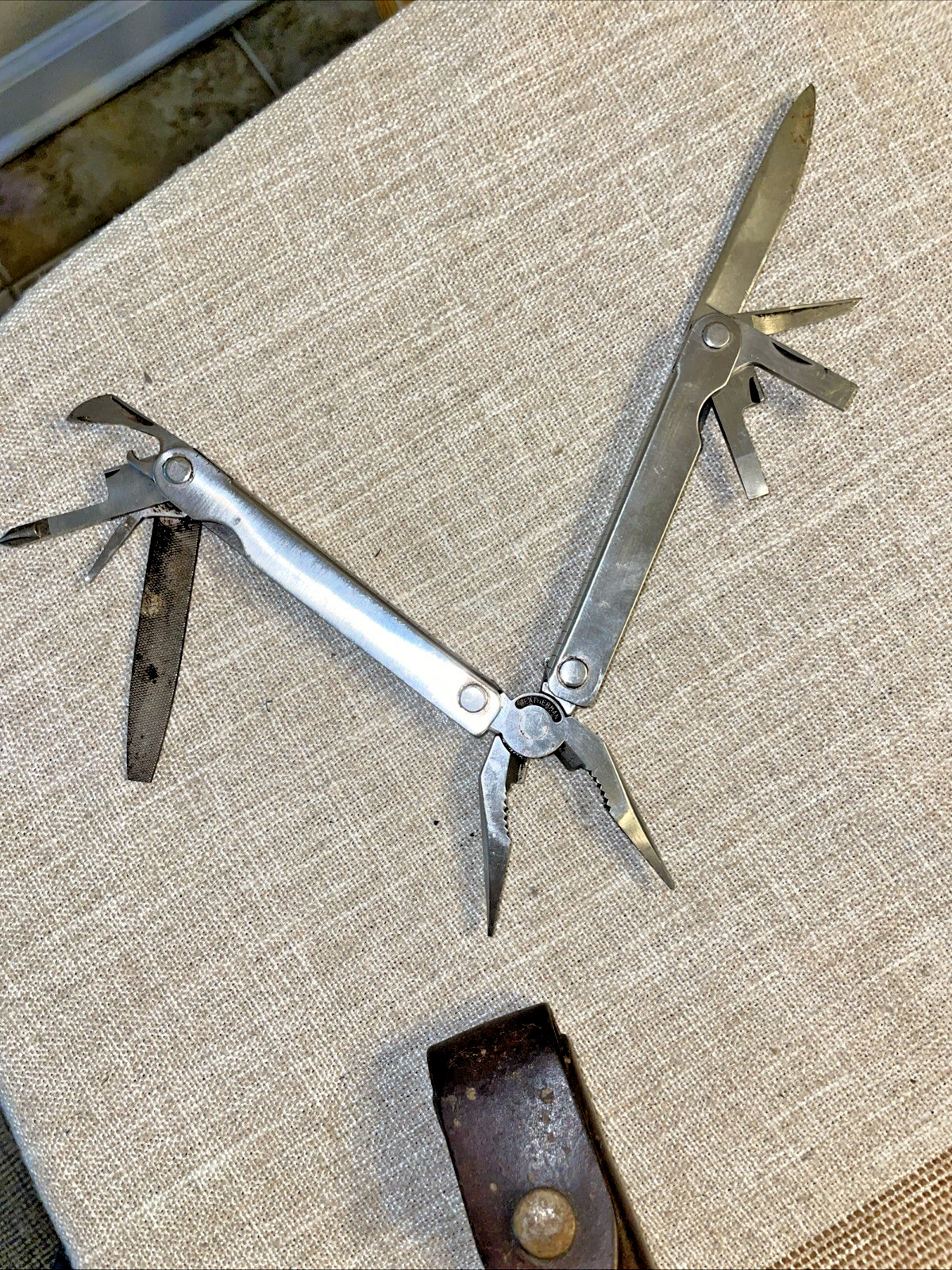 Vintage Leatherman 9 Multi Tool With Sheath. USA Made Pat. 1325473