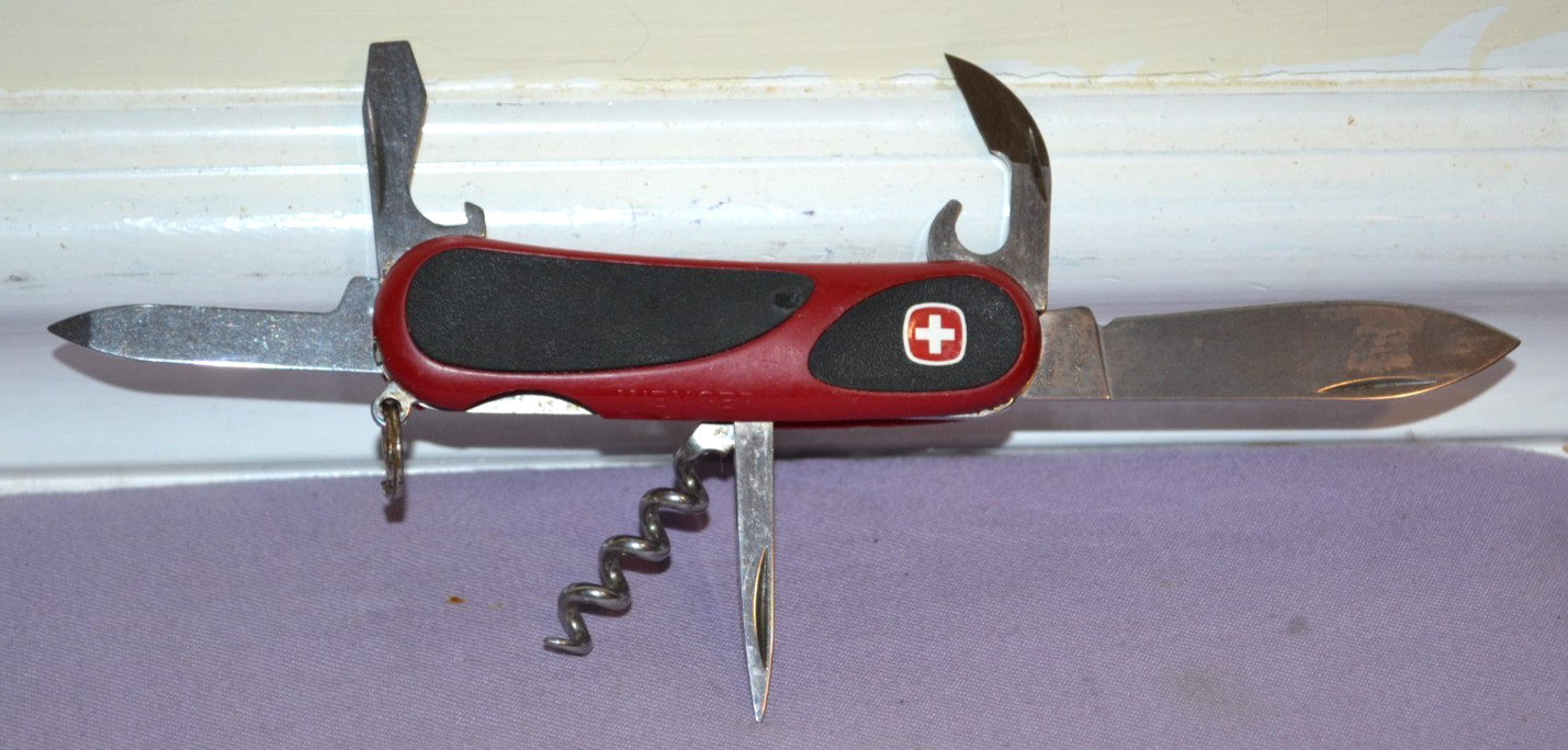 Wenger Delemont EvoGrip 10 Swiss Army 85mm Black/Red Multitool Knife – Great