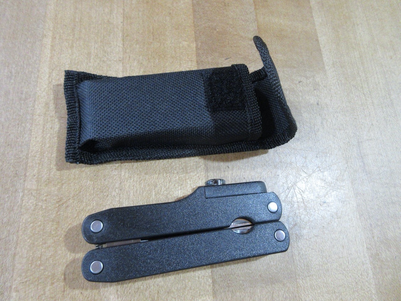 Carolina Multi Tool inc compass & light in nylon Sheath (w10)
