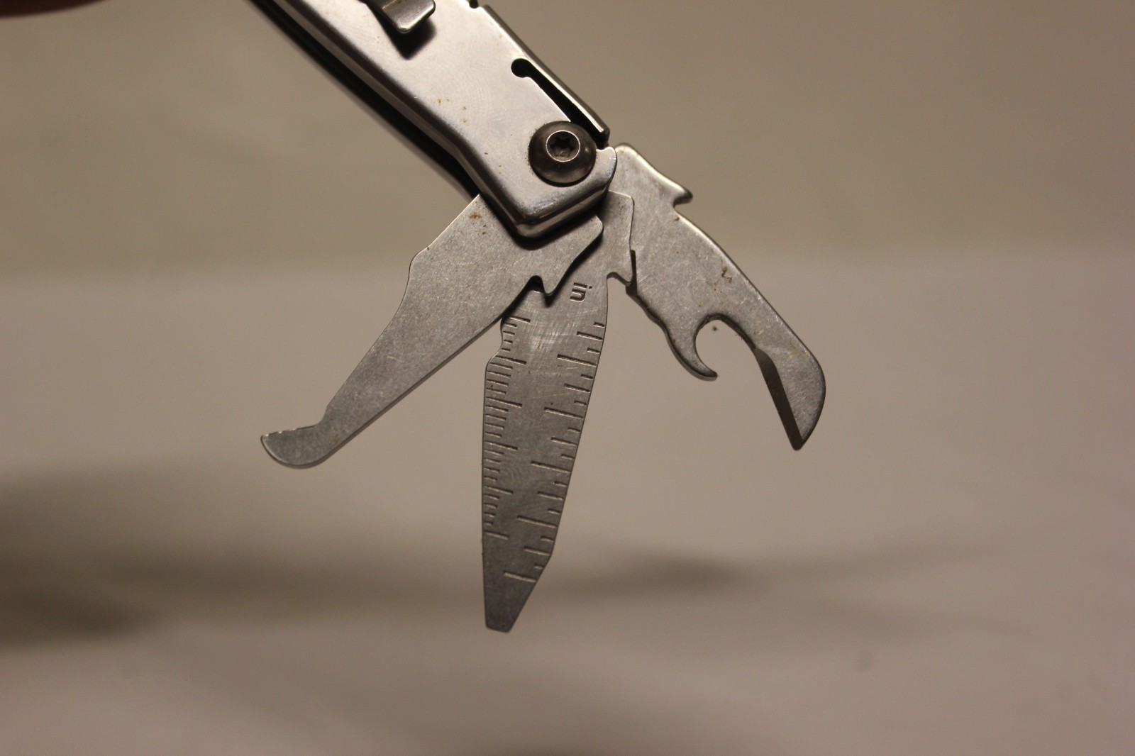 Leatherman Rev 3.8″ Multi-Tool, Stainless E2B1