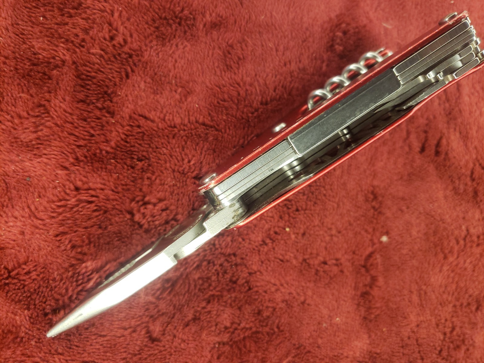 Leatherman Juice SC2 Red Retired Knife Multi Tool! RARE Read