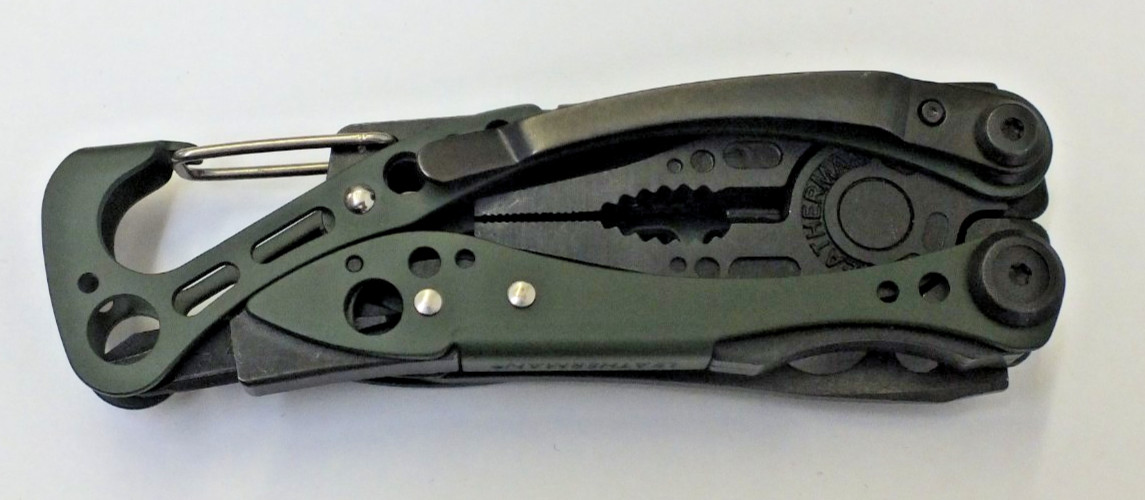Leatherman Skeletool CX Multitool Green w/ sheath 154CM