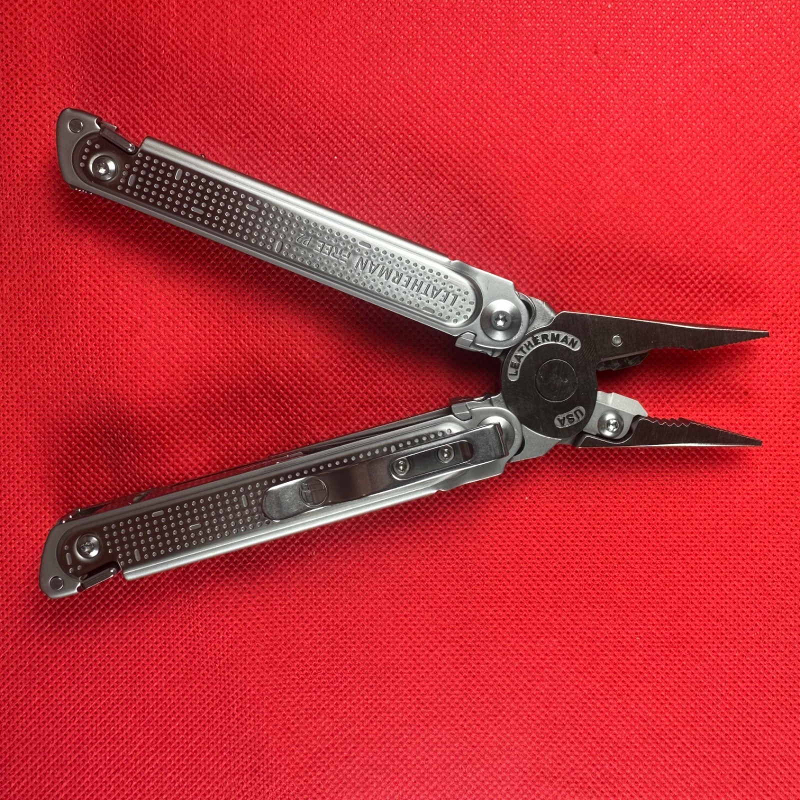 New Custom Knifeless Leatherman Free P2 with file, work friendly, great EDC!