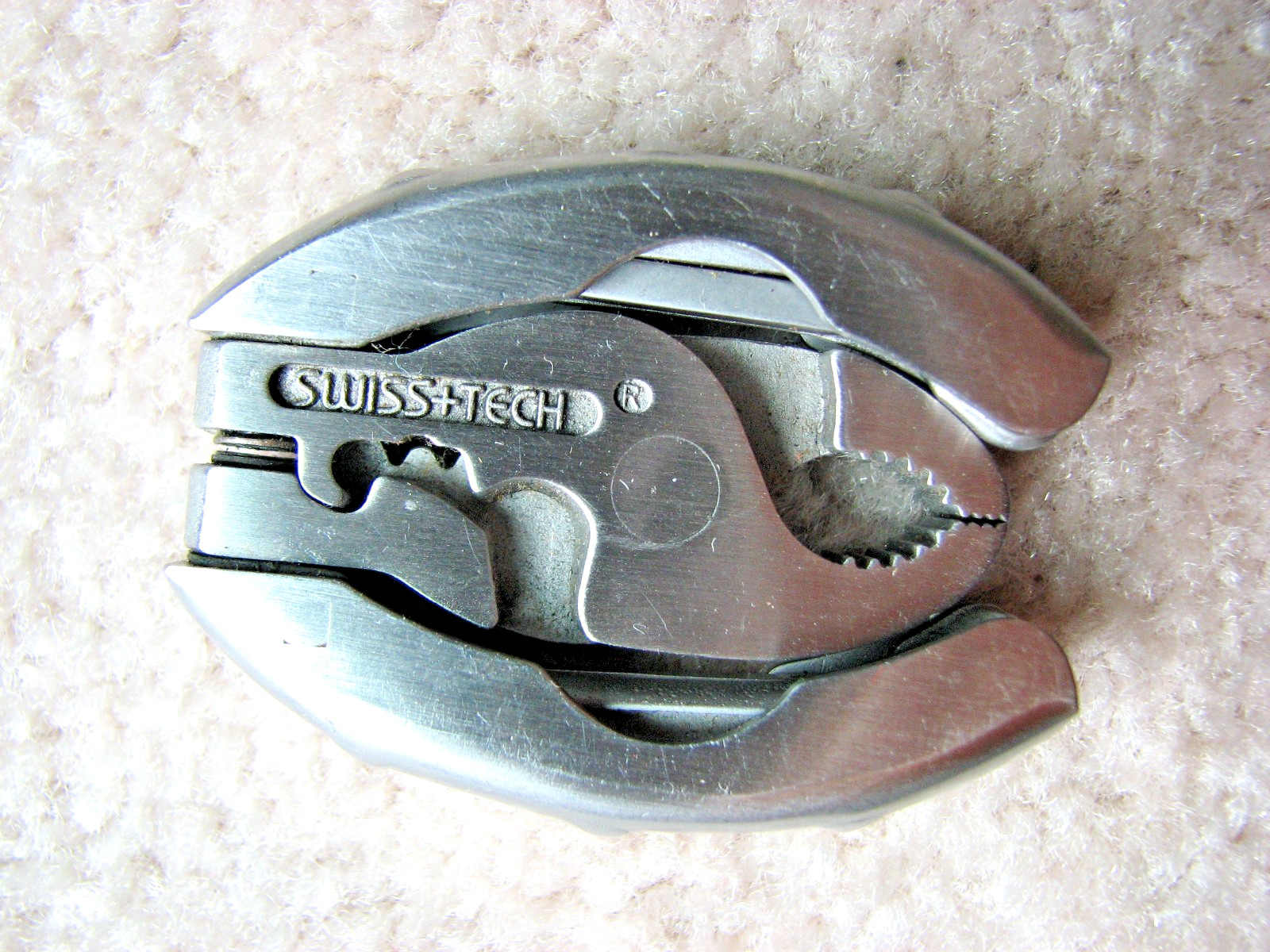 Swiss+Tech Mutli Micro Tool 9 in 1 Stainless Pliers Stripper Screwdrivers