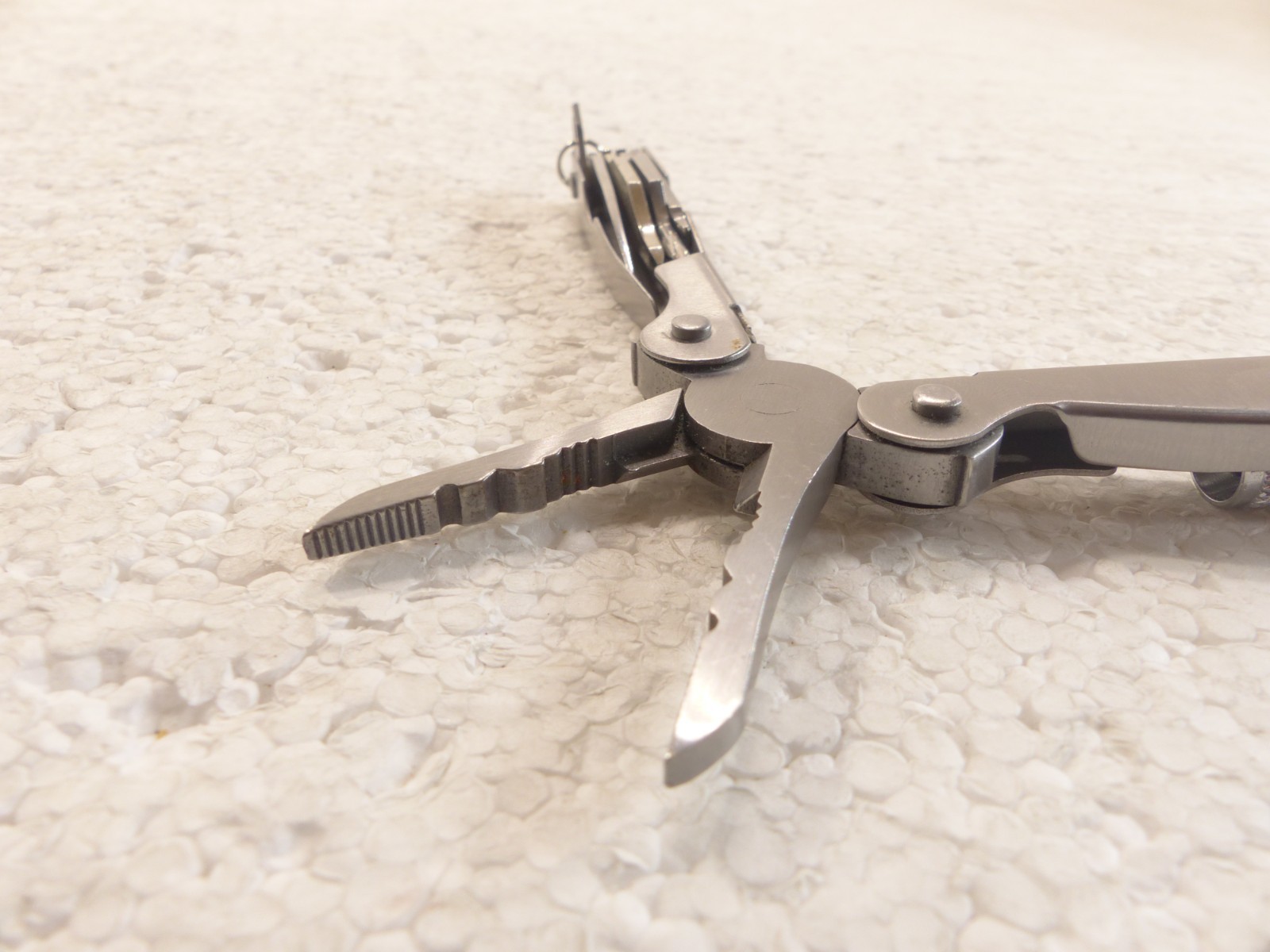 Orvis Fishing Silver Pliers Pocket Multi-Tool w/ Knife, Flashlight, Screwdriver