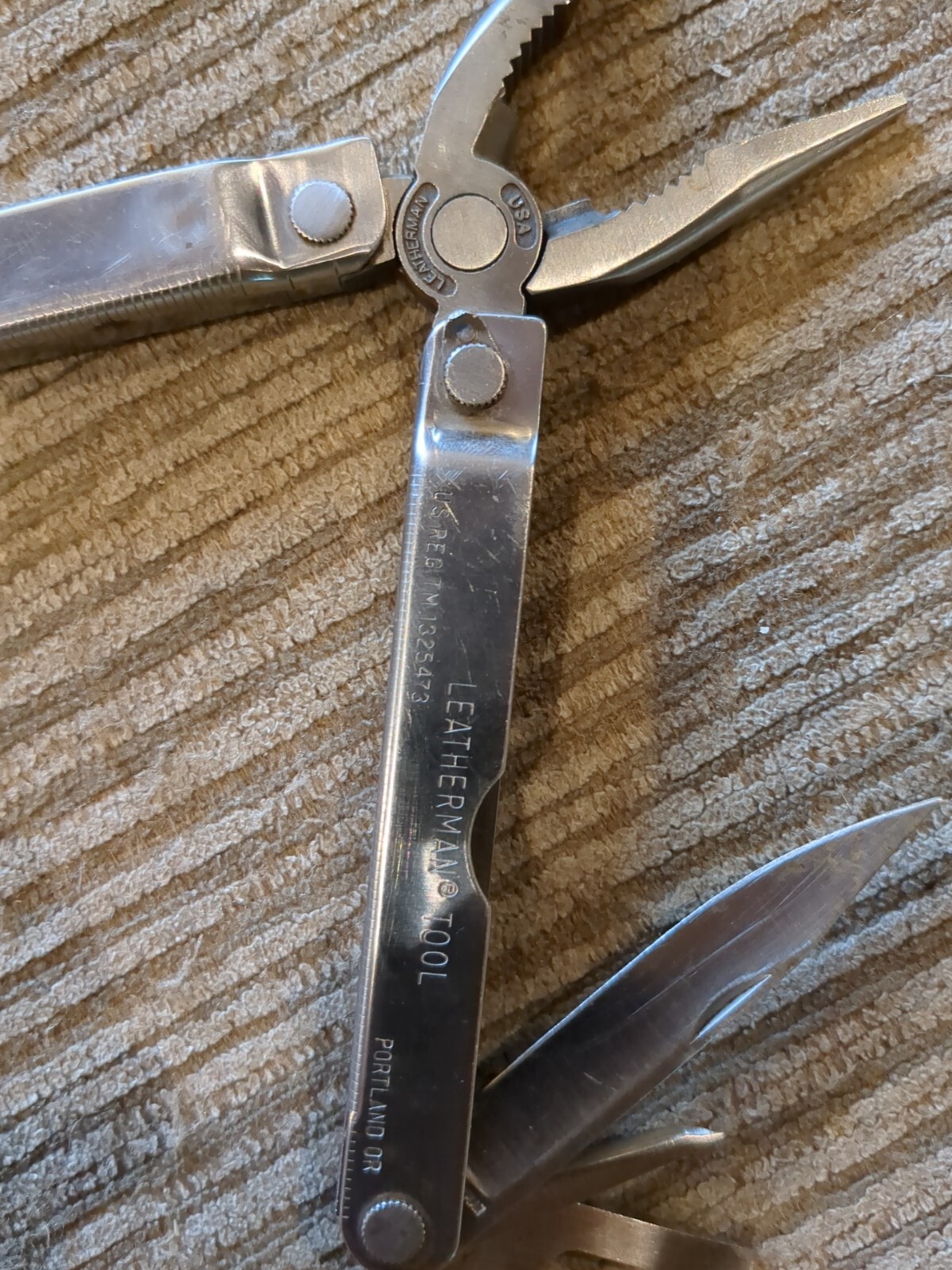 Original Pre- 1992 Leatherman TM 1325473 Multi Tool w Leather Sheath for Belt