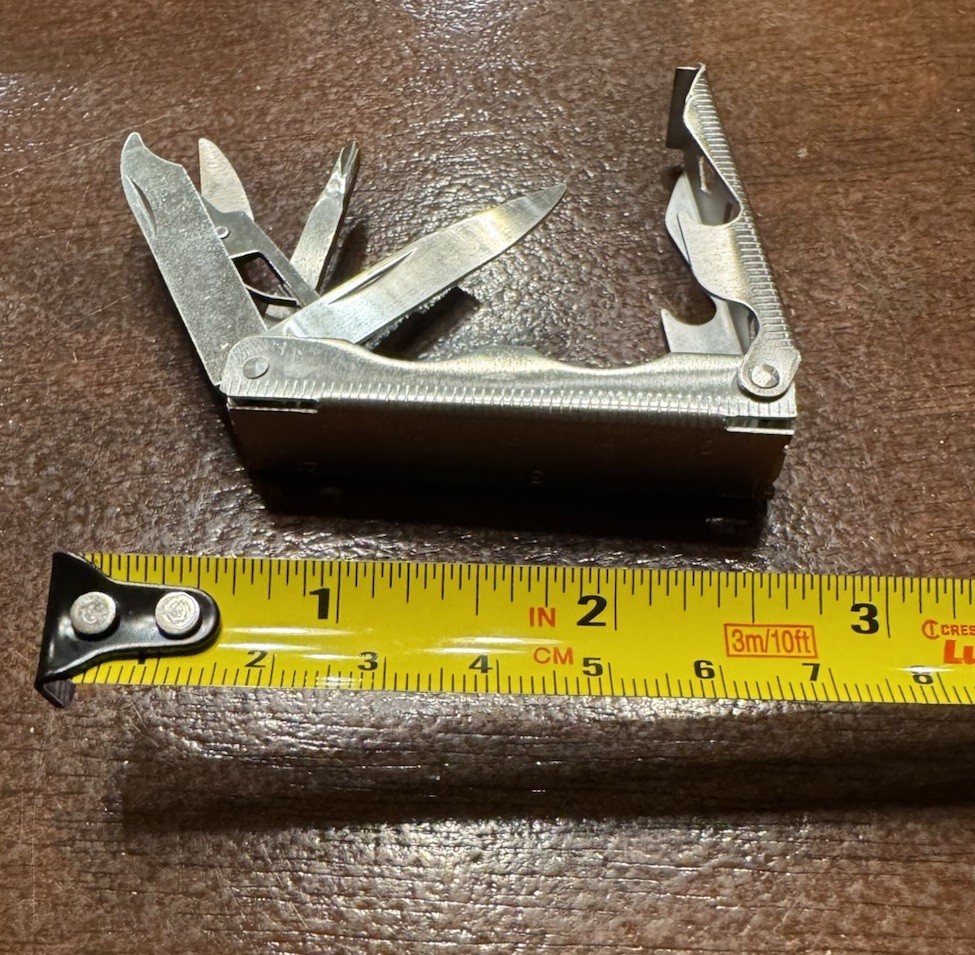 Small multi tool pocket knife W Pouch