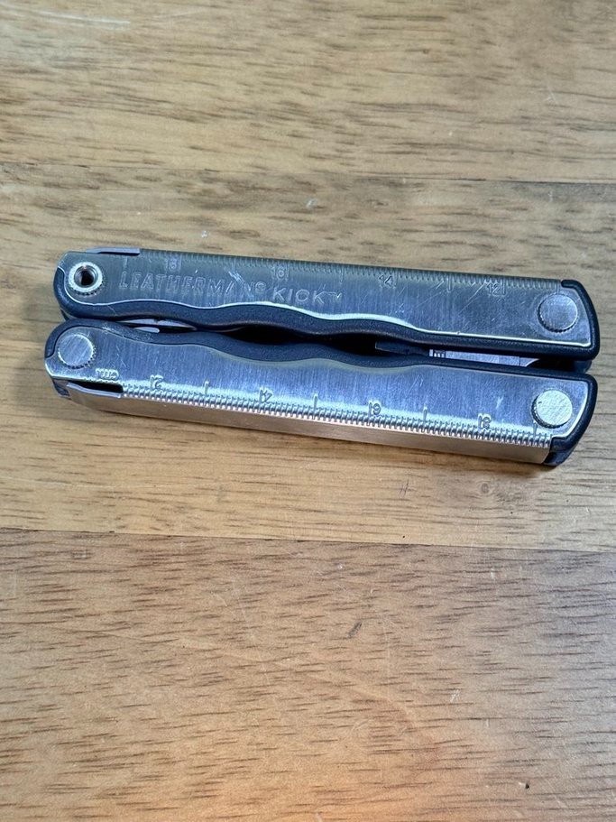 Discontinued Leatherman Kick Multi-Tool Stainless Steel Pocket Tool Knife 2008