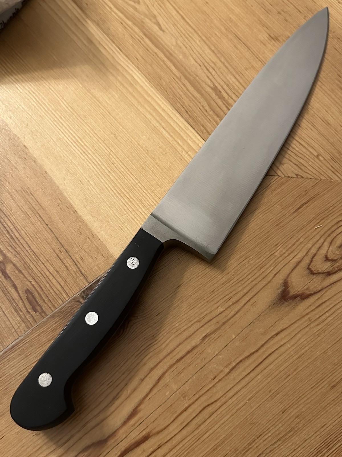 J. A. Henckels International Classic 31161-200 8″ Stainless Chef’s Knife Spain