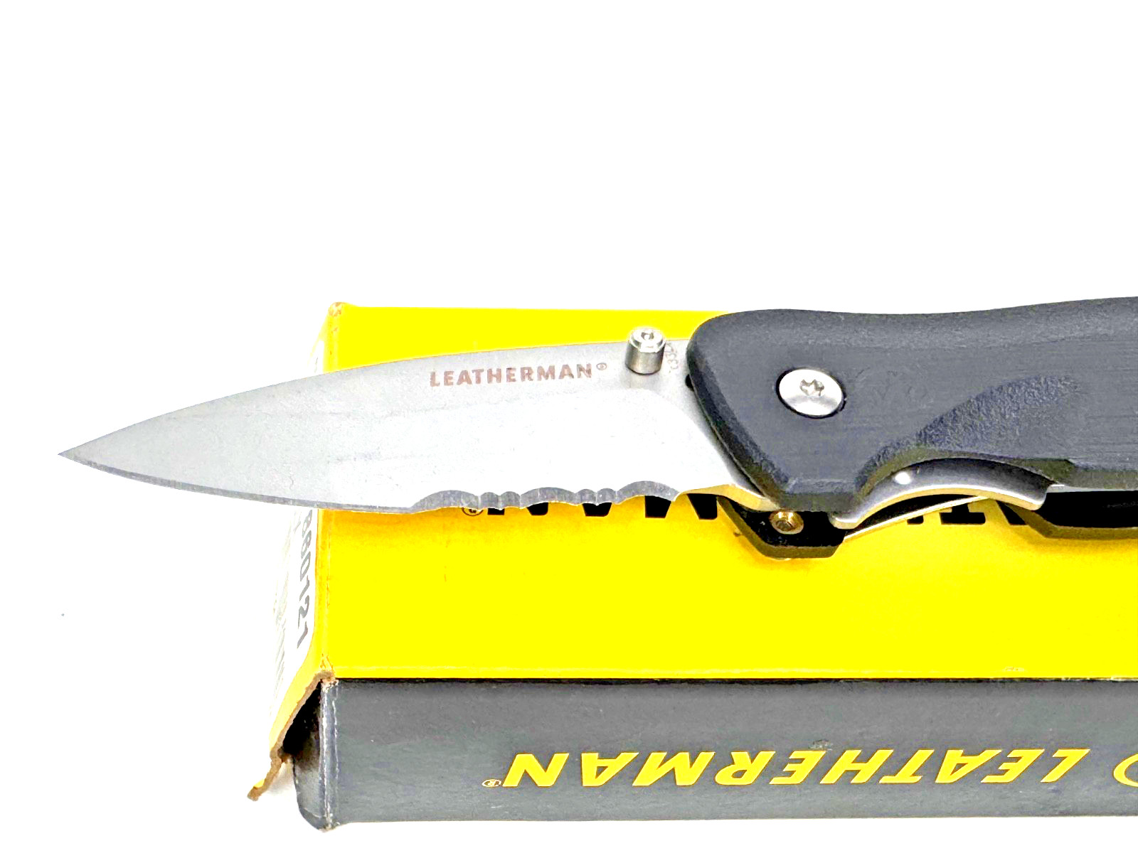 Leatherman Crater C33LX Knife with 2.6 Inch 420HC Stainless Combo Blade New