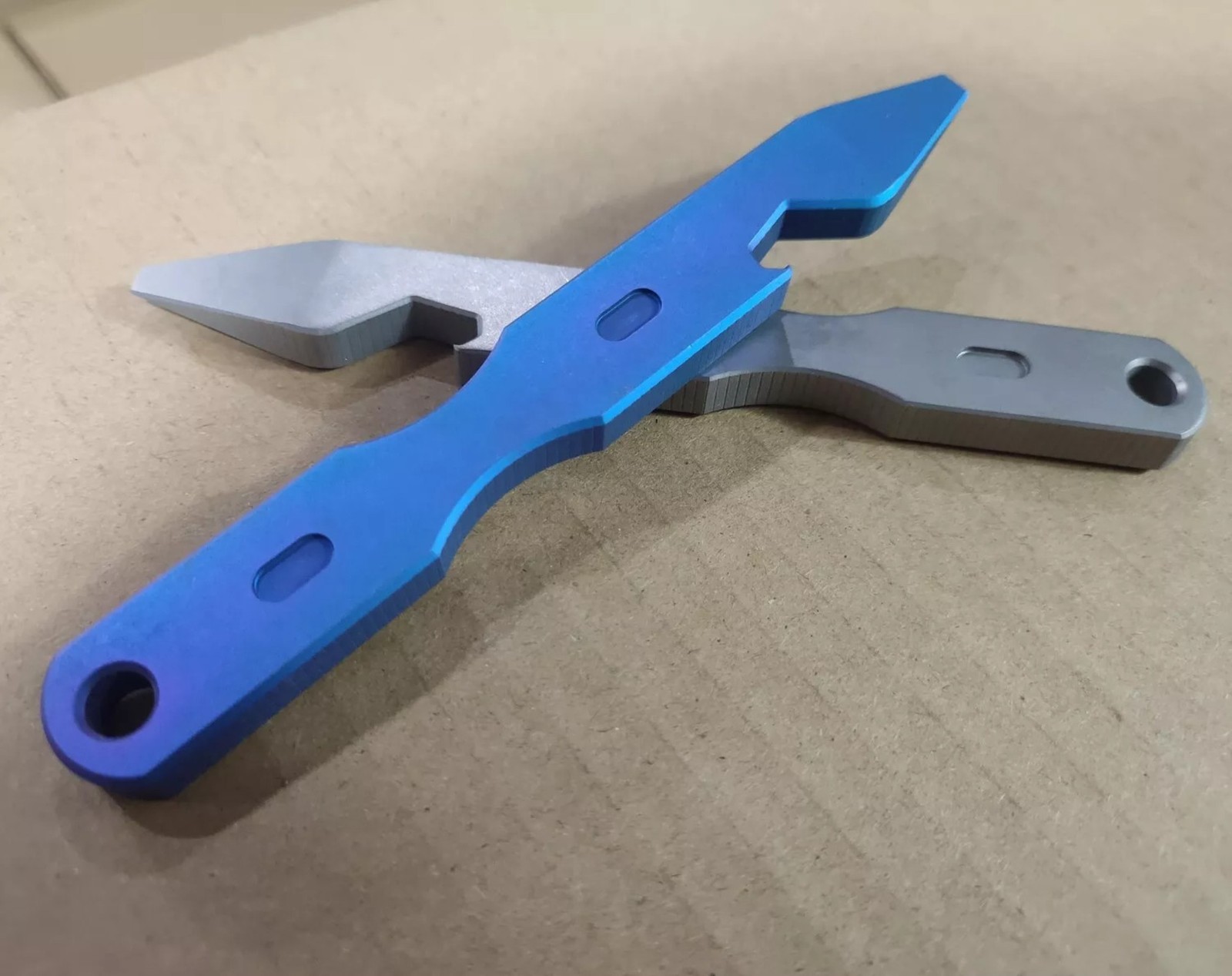 TC4 Titanium Crowbar Pry Bar Underreach Pendant EDC Tool Bottle Opener