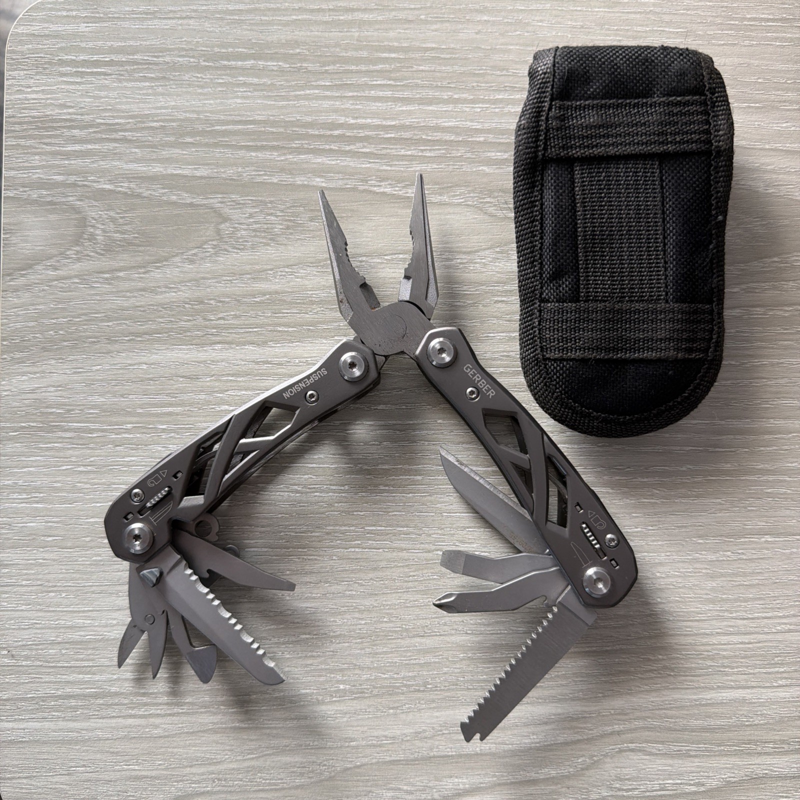 Gerber Suspension Multi Tool Pliers Inc Sheath Pre-owned Good Condition