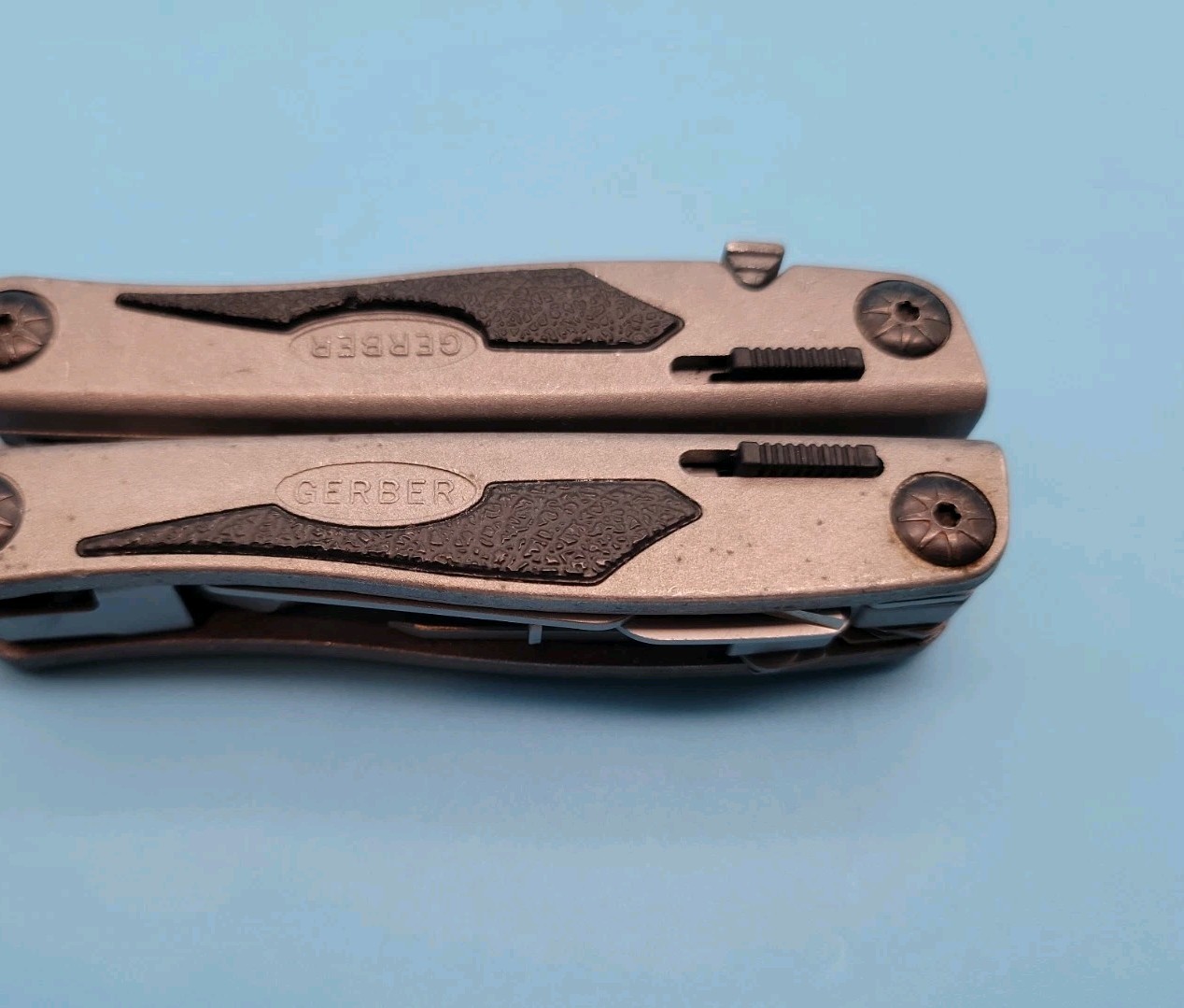 Gerber Urban Legend MP700 Multi-Plier Multi Tool – Pliers, Scissors, Knife