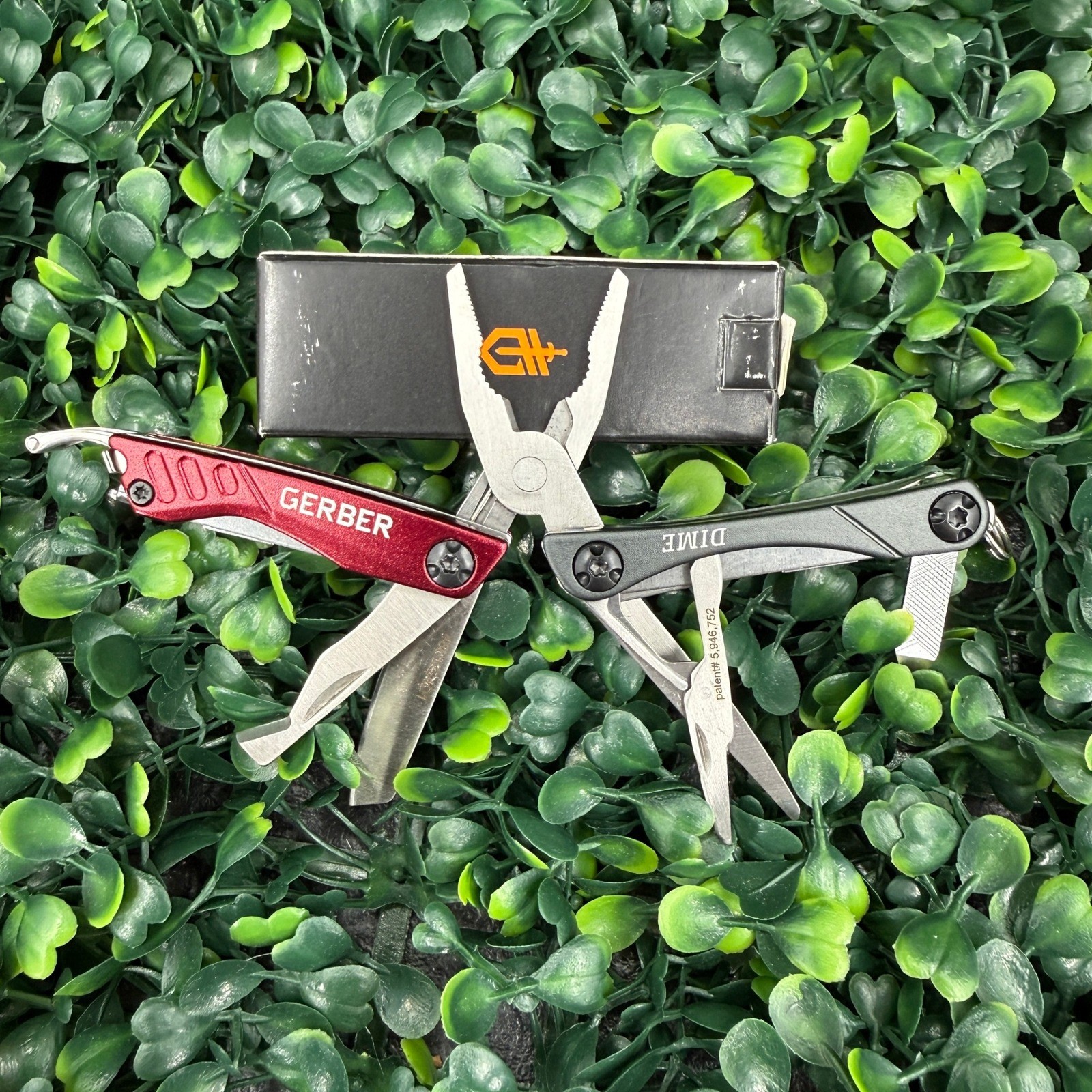 Gerber Dime Multi-tool Red Black Keychain Pliers Scissors 31-001132 EDC Pocket