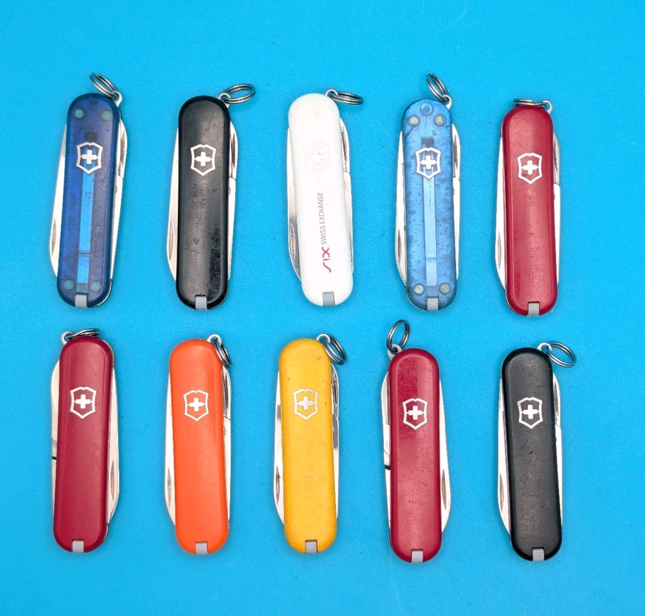 Lot of 10 Victorinox Classic Swiss Army Knife Multi Tools!