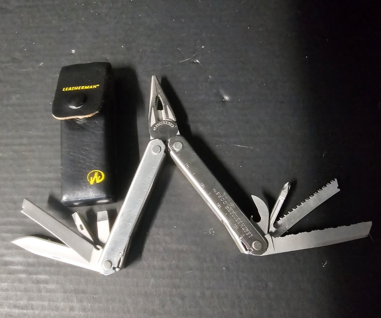 Vintage Leatherman Core Multi-Tool Knife Plier with Leather Sheath Collectible