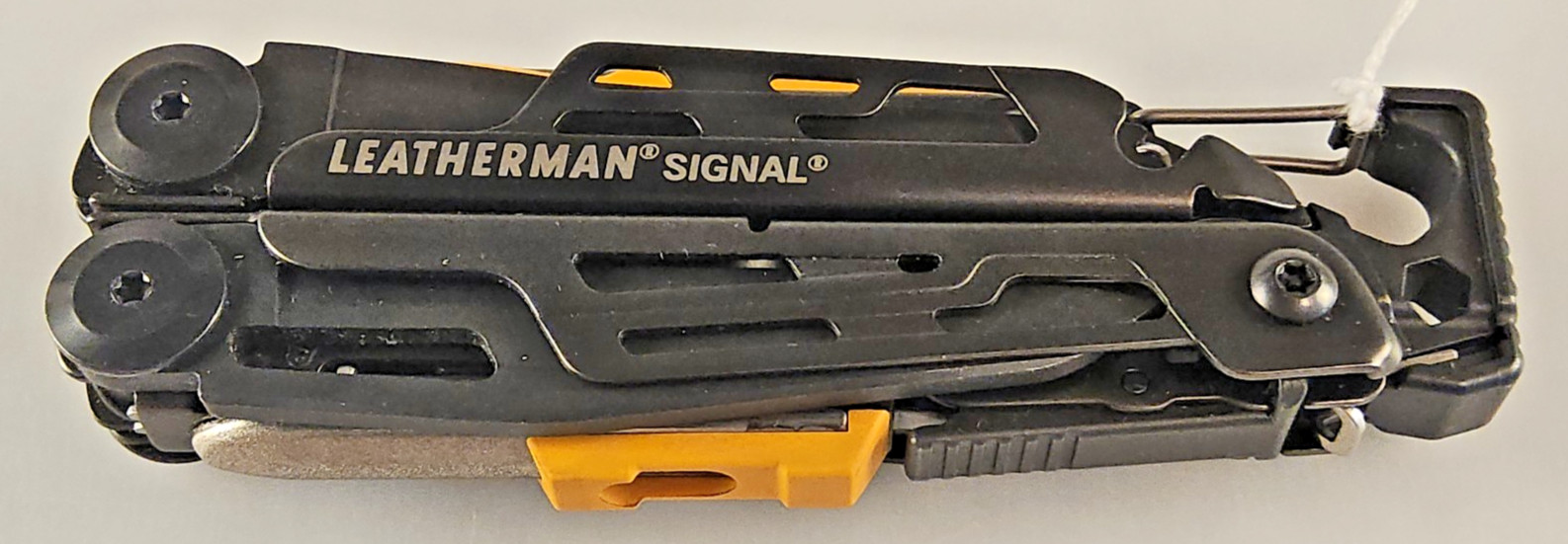 Leatherman Signal Black Multi Tool 19 in 1 Tools 06/23 + Exc. Cond. + FREE POST