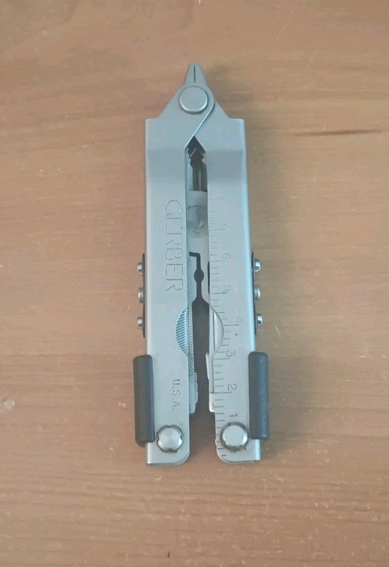 Gerber Multi-tool Stainless Needle Nose Pliers W Case Gerber Multi-tool