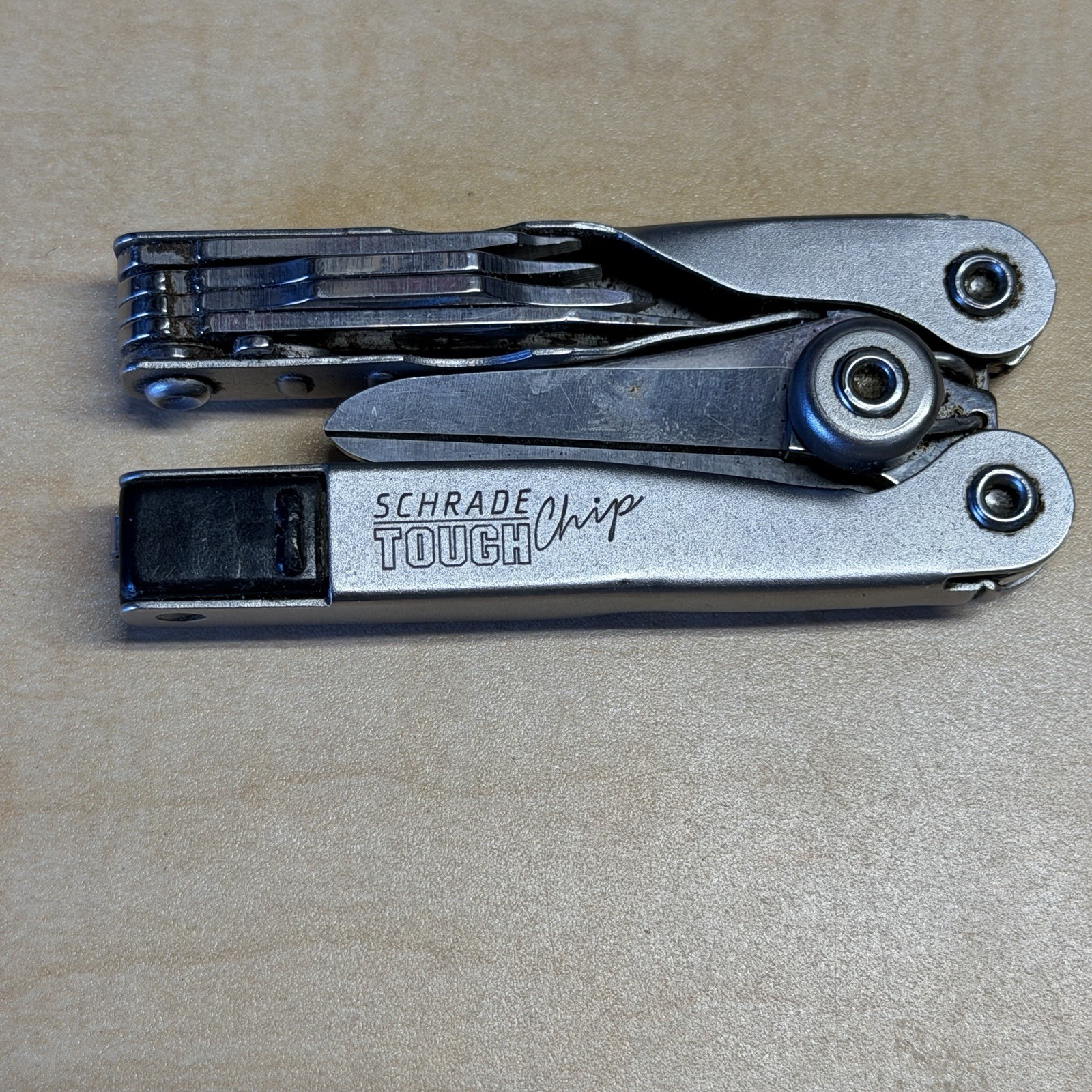 Schrade Tough Chip Compact Multi-Tool USA ST2 Vintage Complete