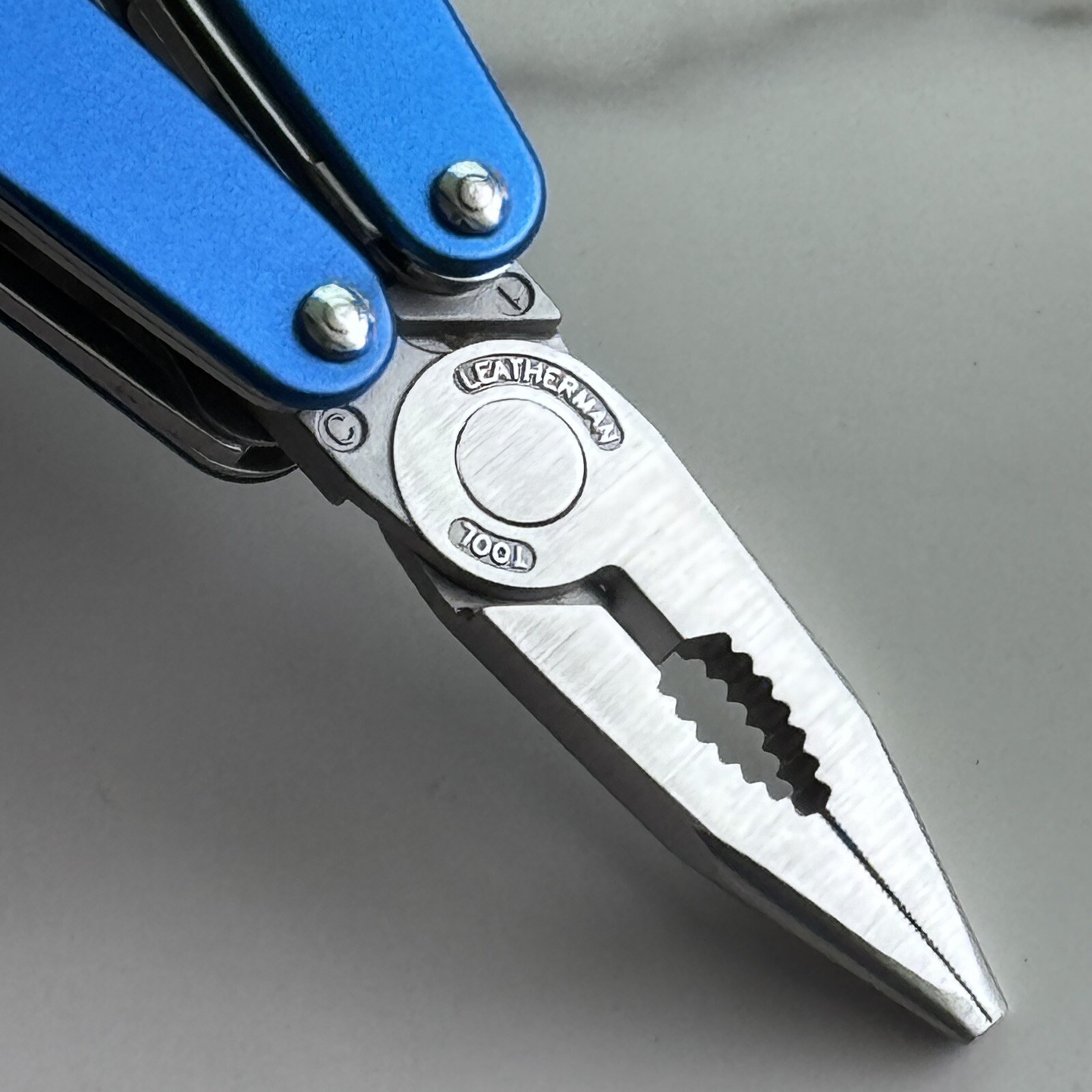 Leatherman Juice CS4 Glacier Blue multitool. Early variant