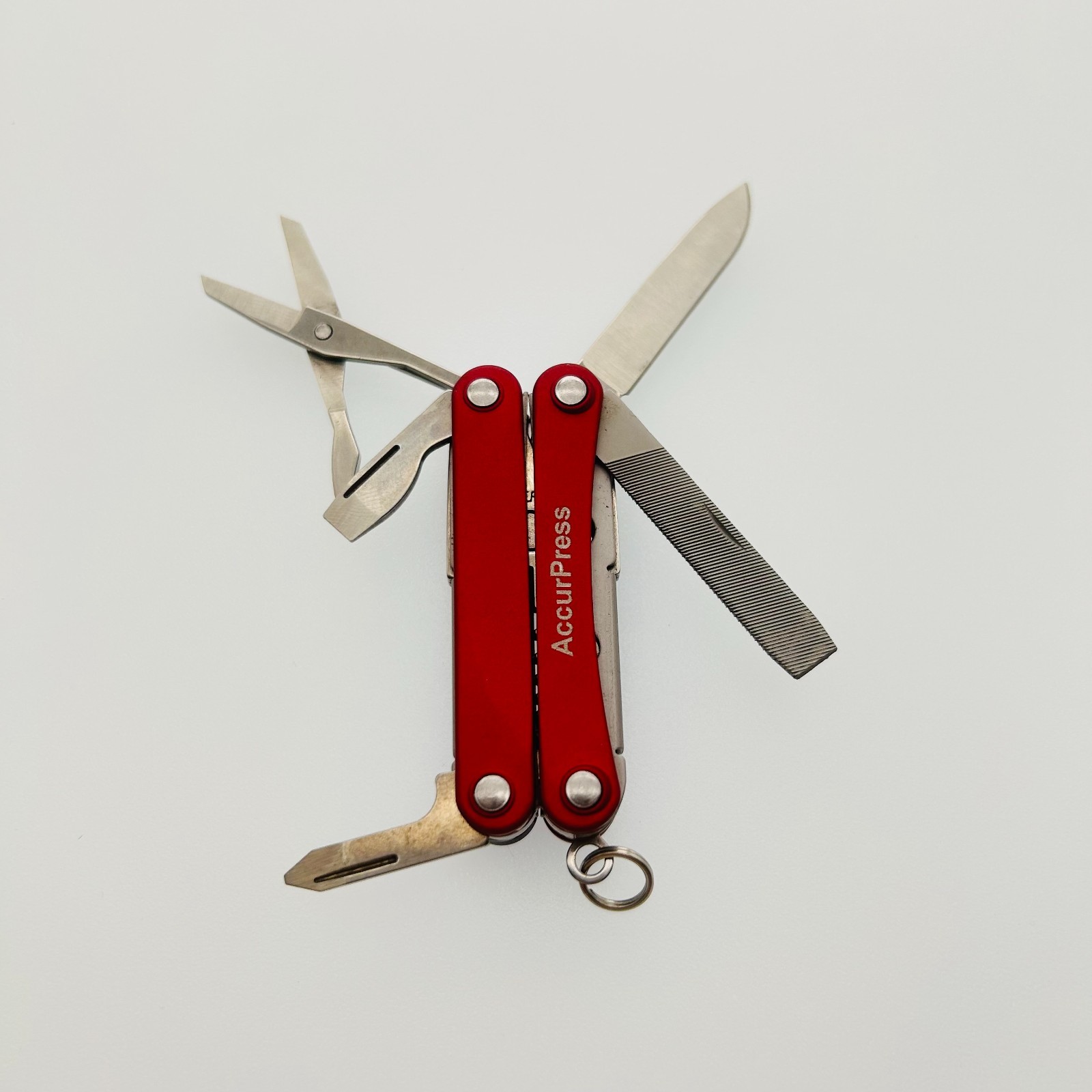 Leatherman Squirt ES4 RED – 8-in-1 Keychain Multi-Tool Discontinued (CODE10)