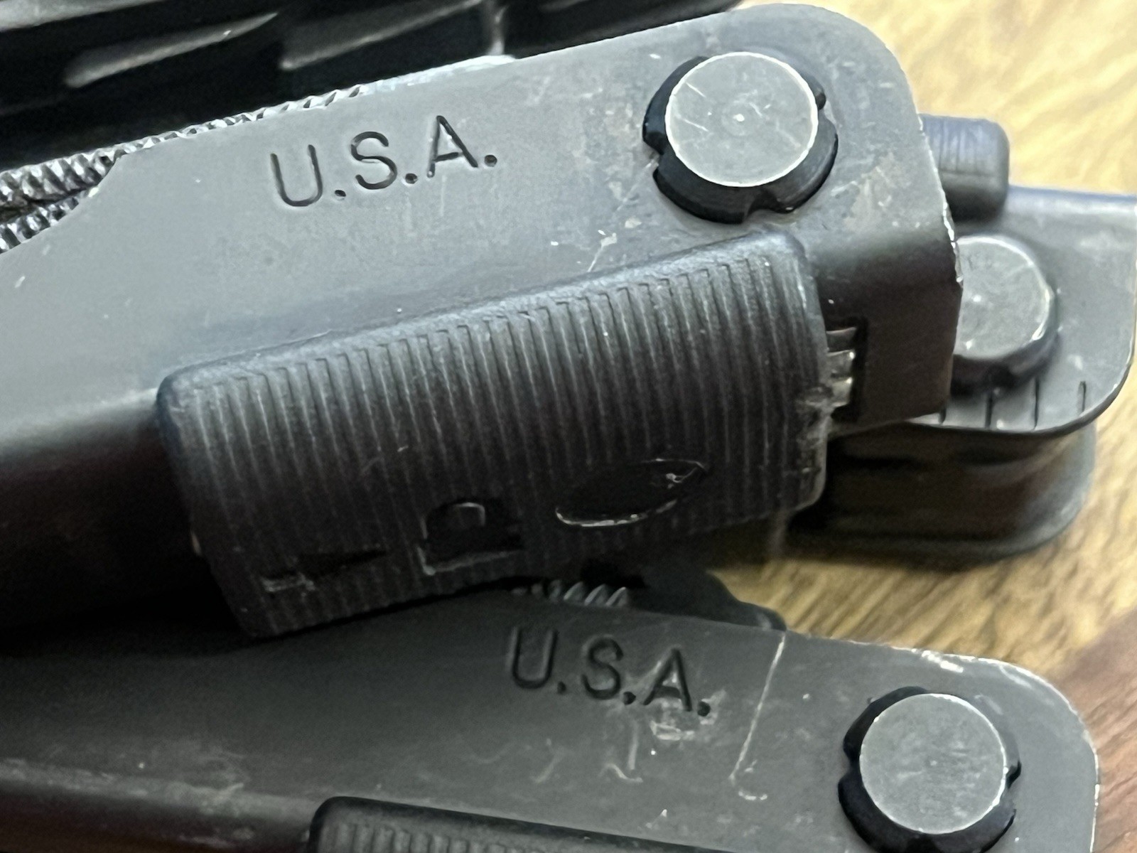 -USA- Gerber Multi Tool MP600 SUPER Nice! w/Gerber Sheath TSA Confiscated Lot 2