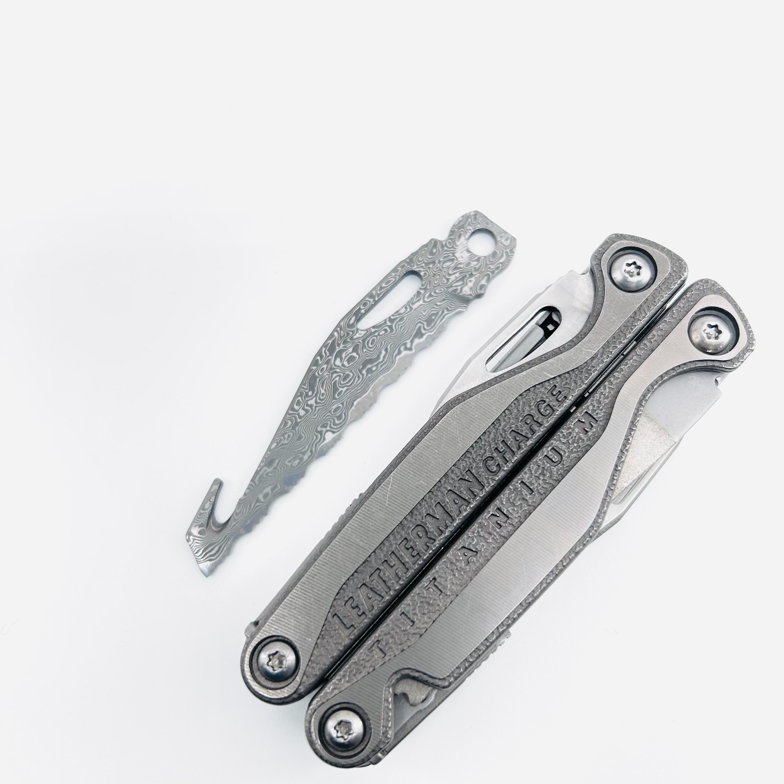 [USA Stock] – VG10 Damascus SAW BLADE for Leatherman CHARGE TTI/WAVE Premium