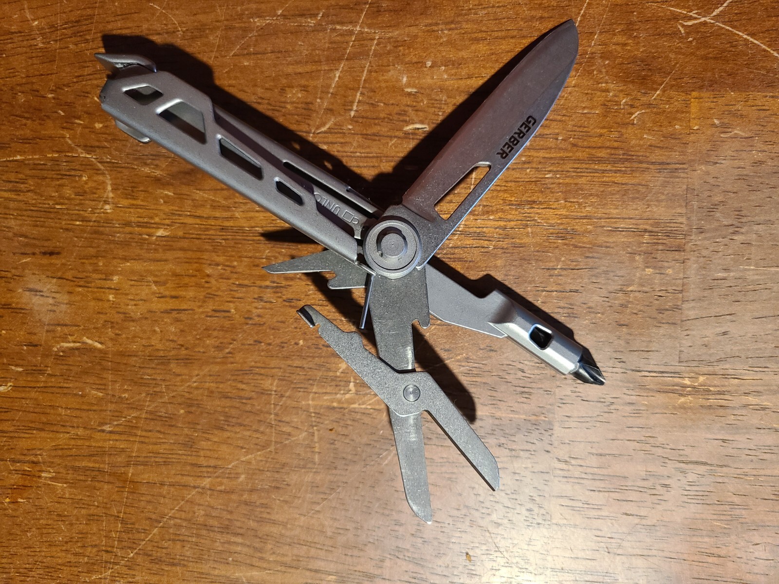 Gerber Armbar Drive Multi Tool 8 Tools, textured grip # 31-003567 NEW #98-15-12