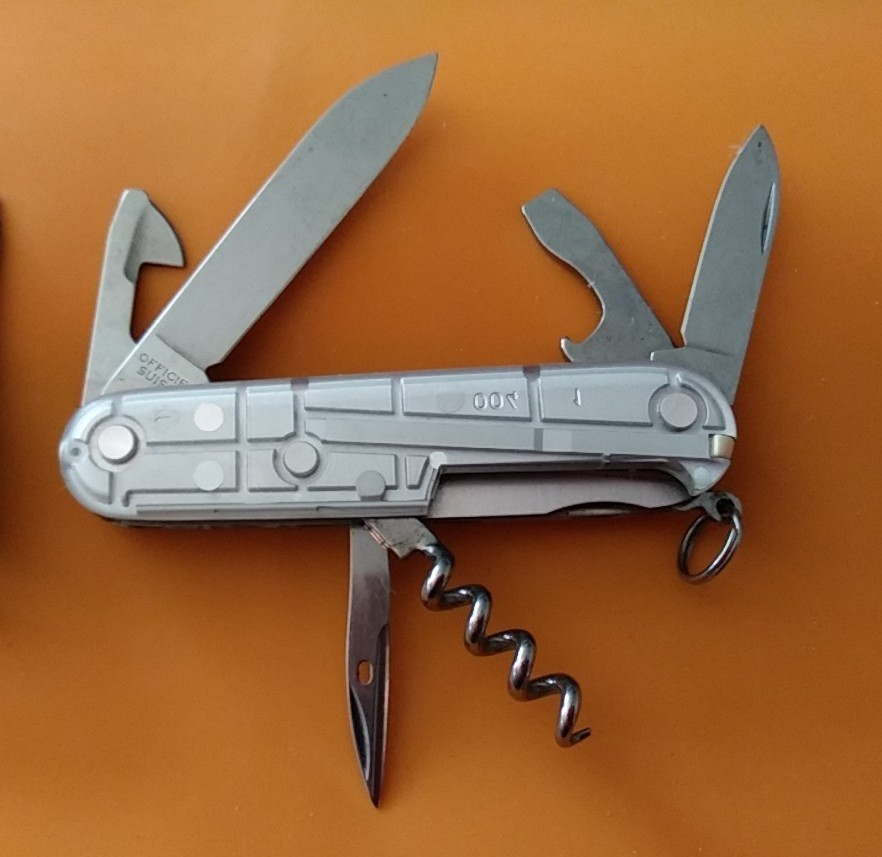 Victorinox Swiss Army Knife, Spartan / Tinker Combo 2 Knives 1 Price – Very Nice