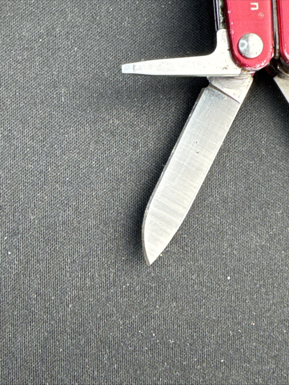 Leatherman Squirt E4 Multi-Tool w/Wire Strippers Radioshack 34042