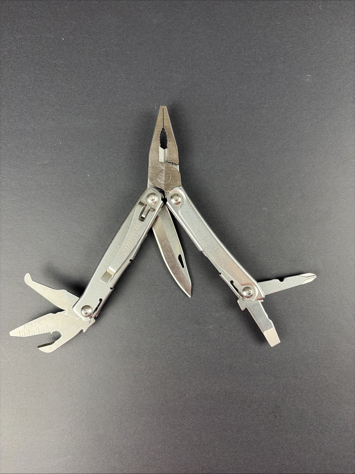Leatherman Rev 3.8″ Multi-Tool, Stainless! USED